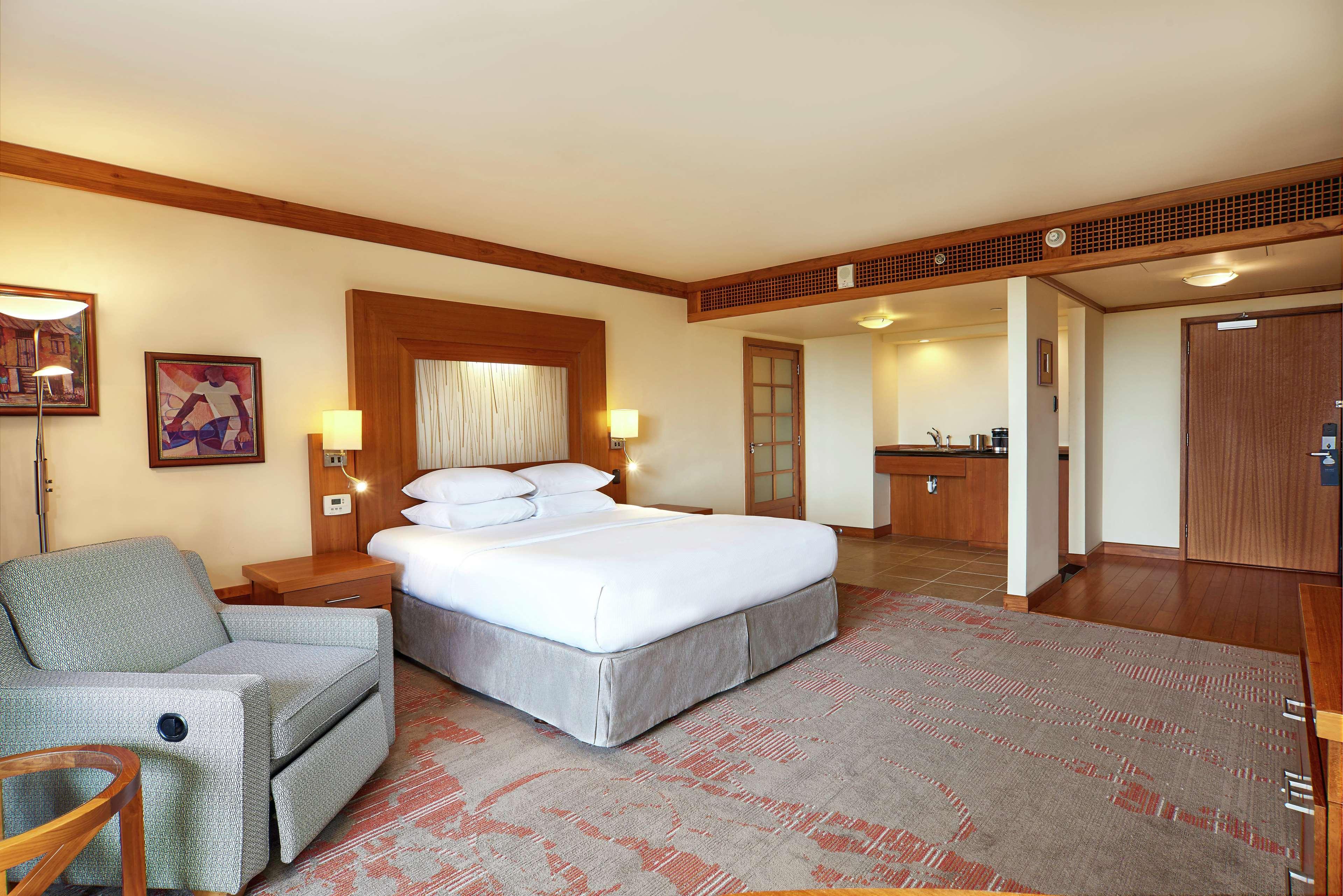 Double Deluxe King Bed