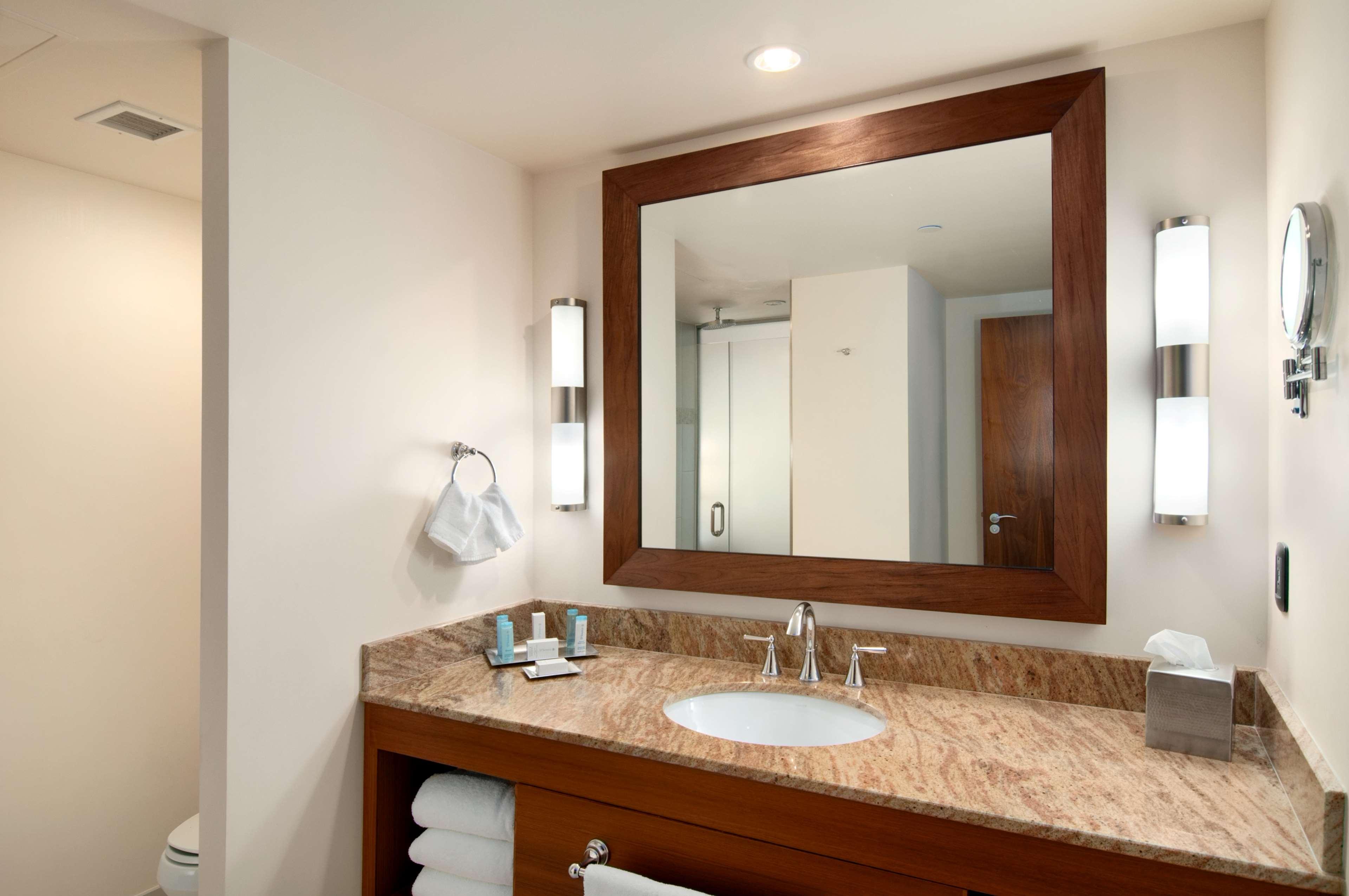 Double Pool View King Bed