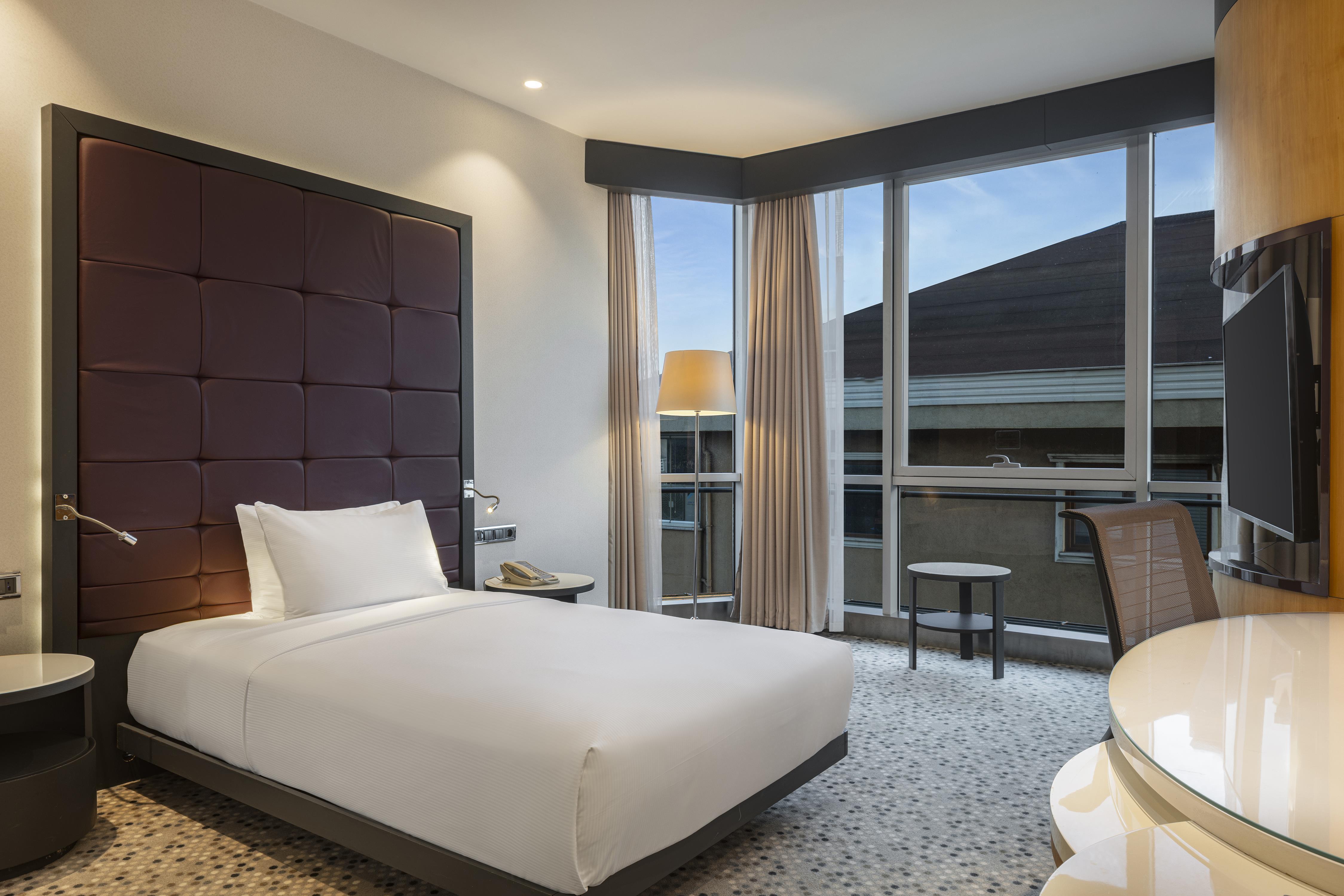 Double Accessible with Views