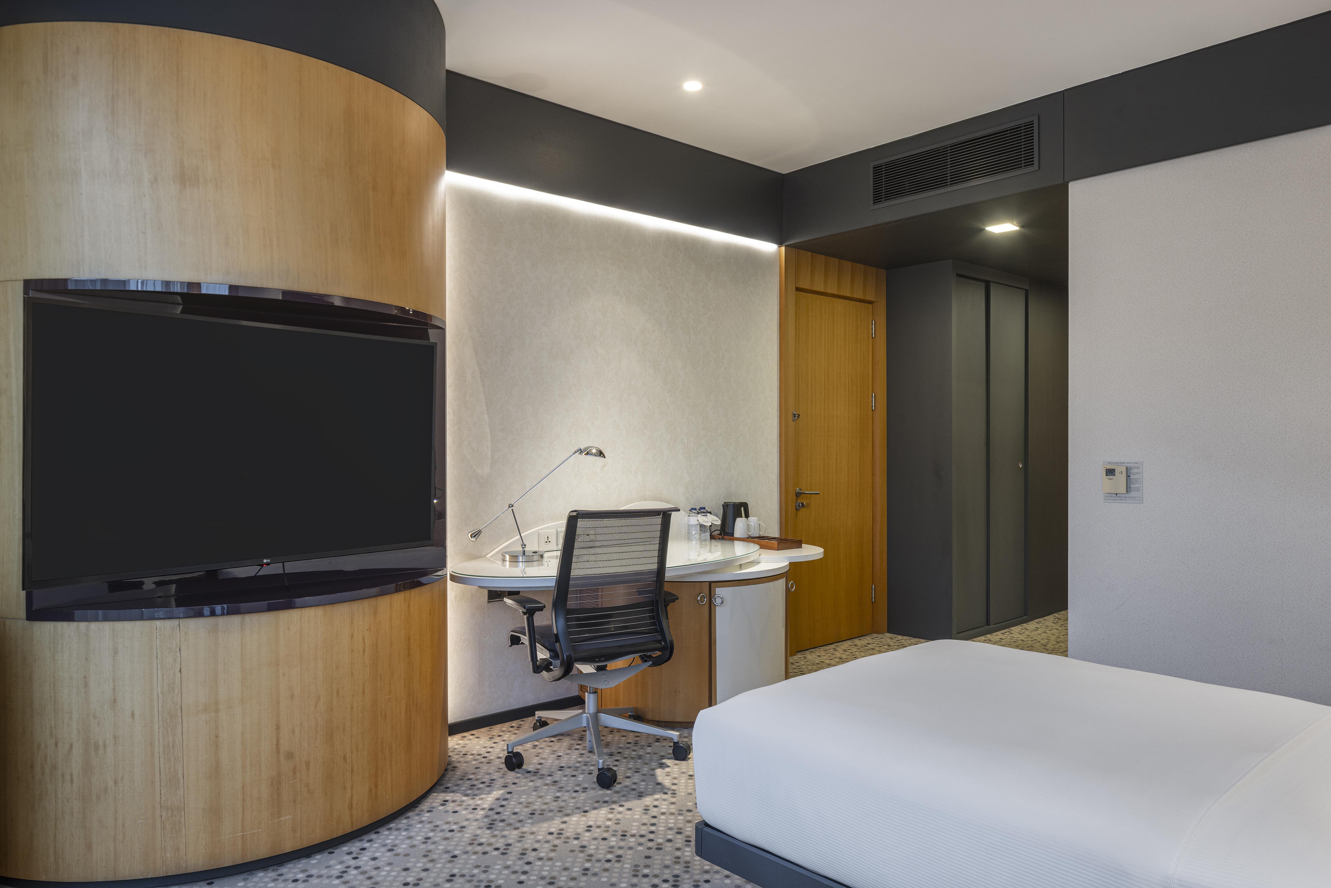 Double Accessible with Views