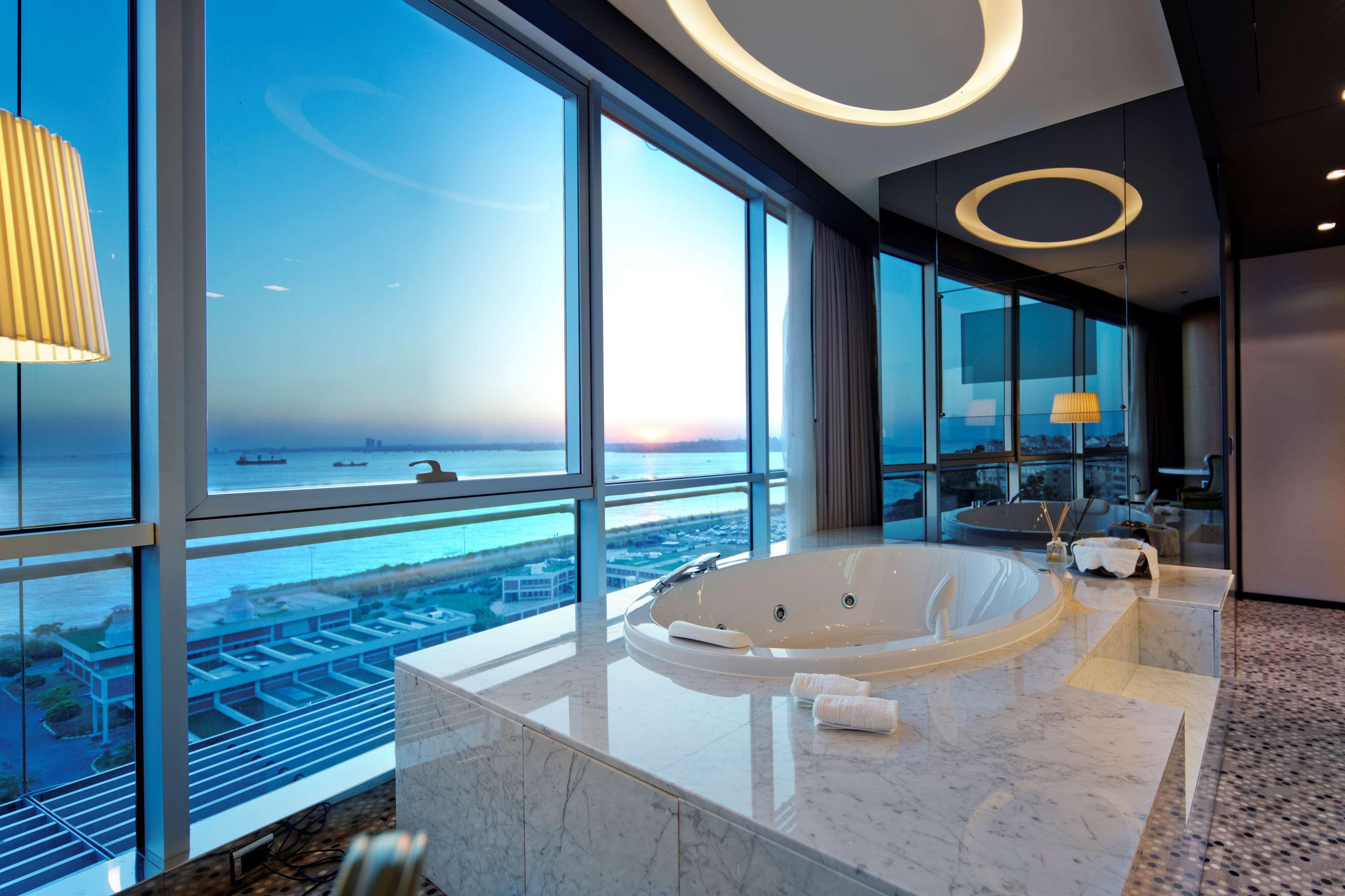 Suite with Jacuzzi