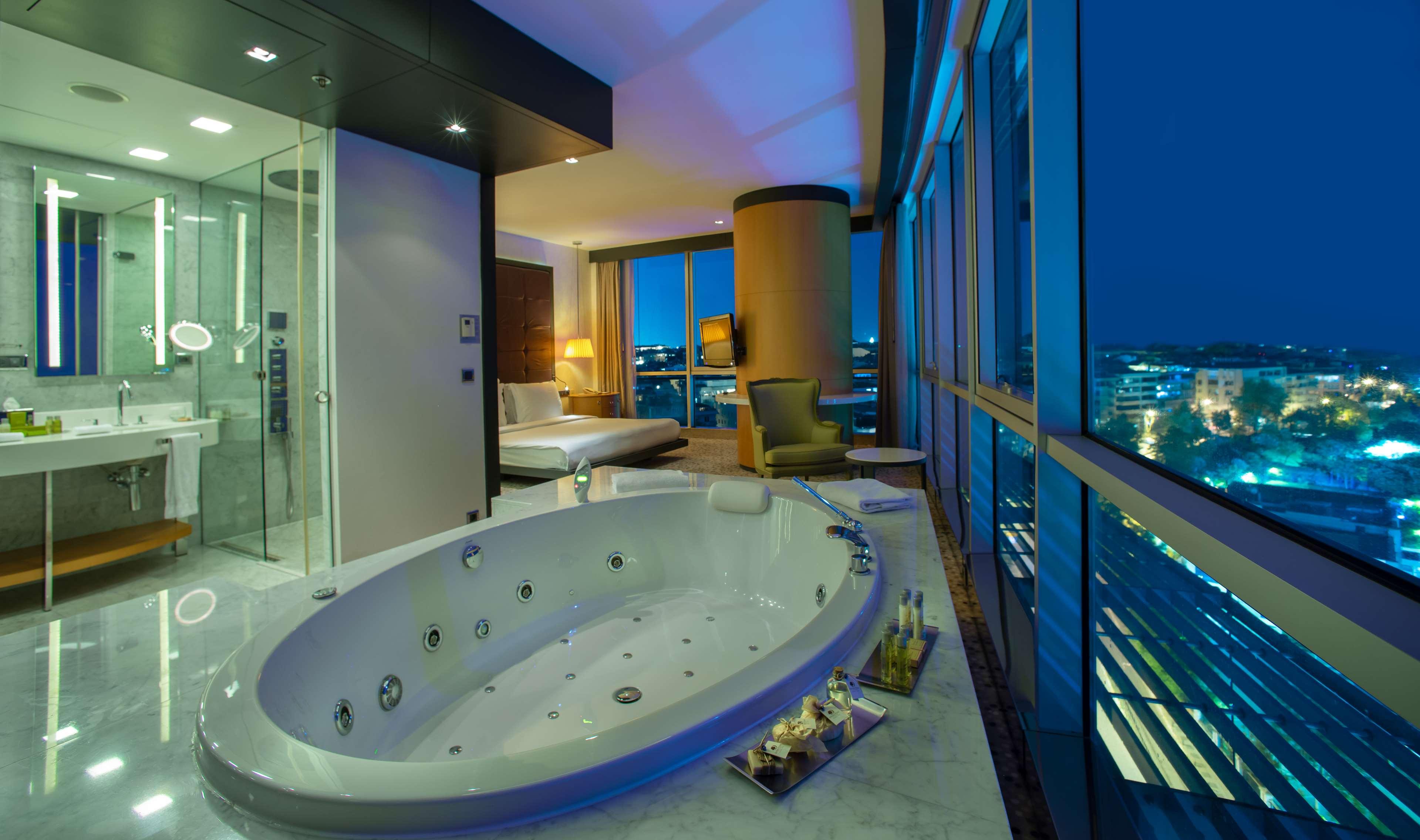 Suite with Jacuzzi