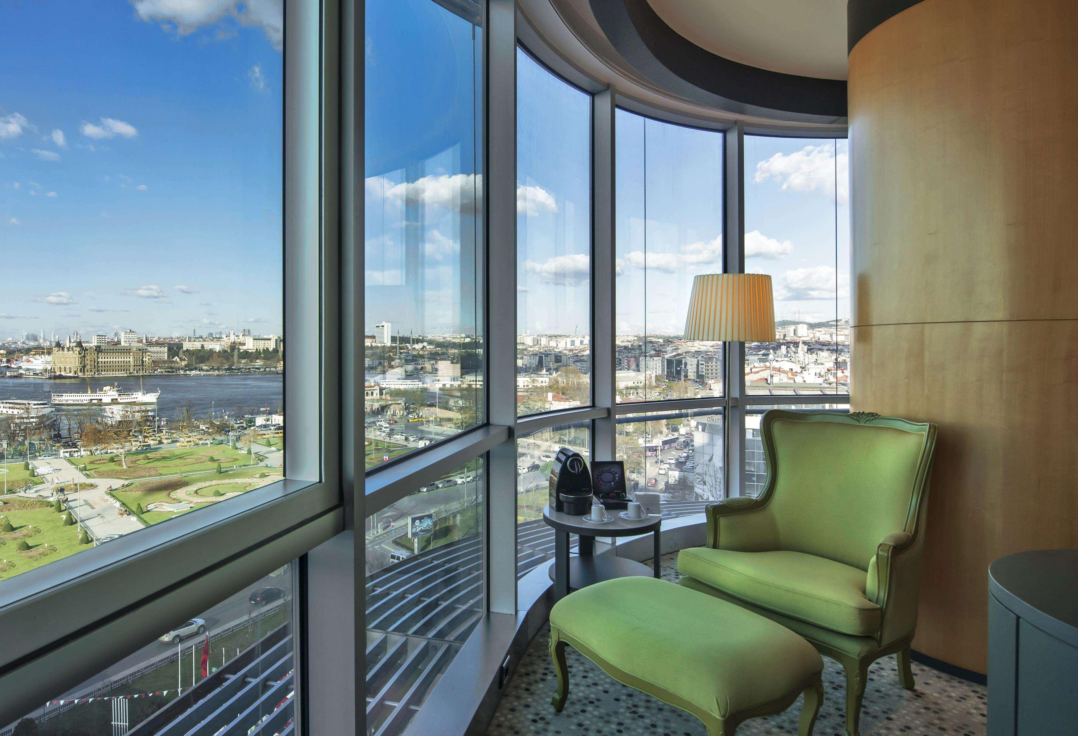 Double Sea View King Bed