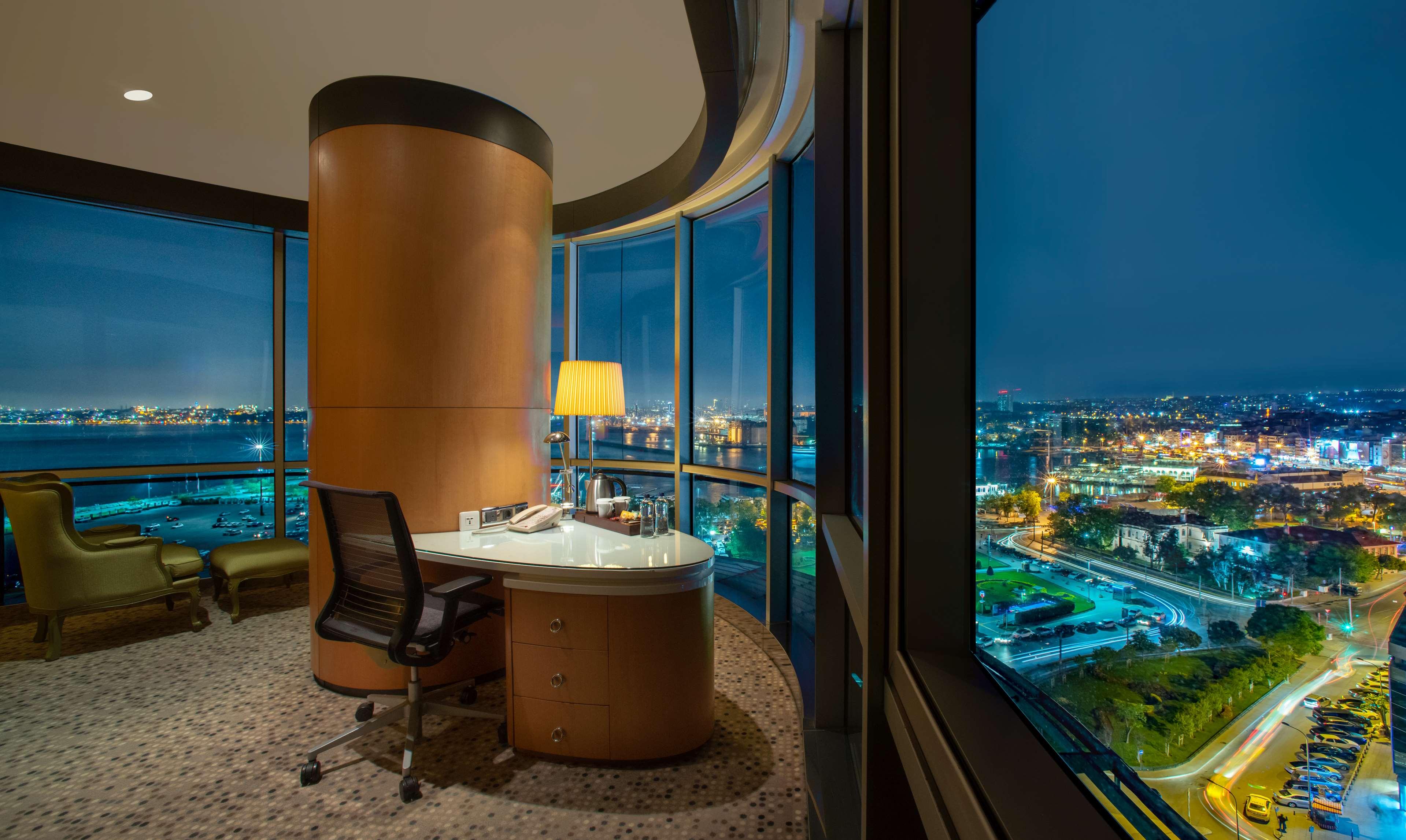 Double Sea View King Bed