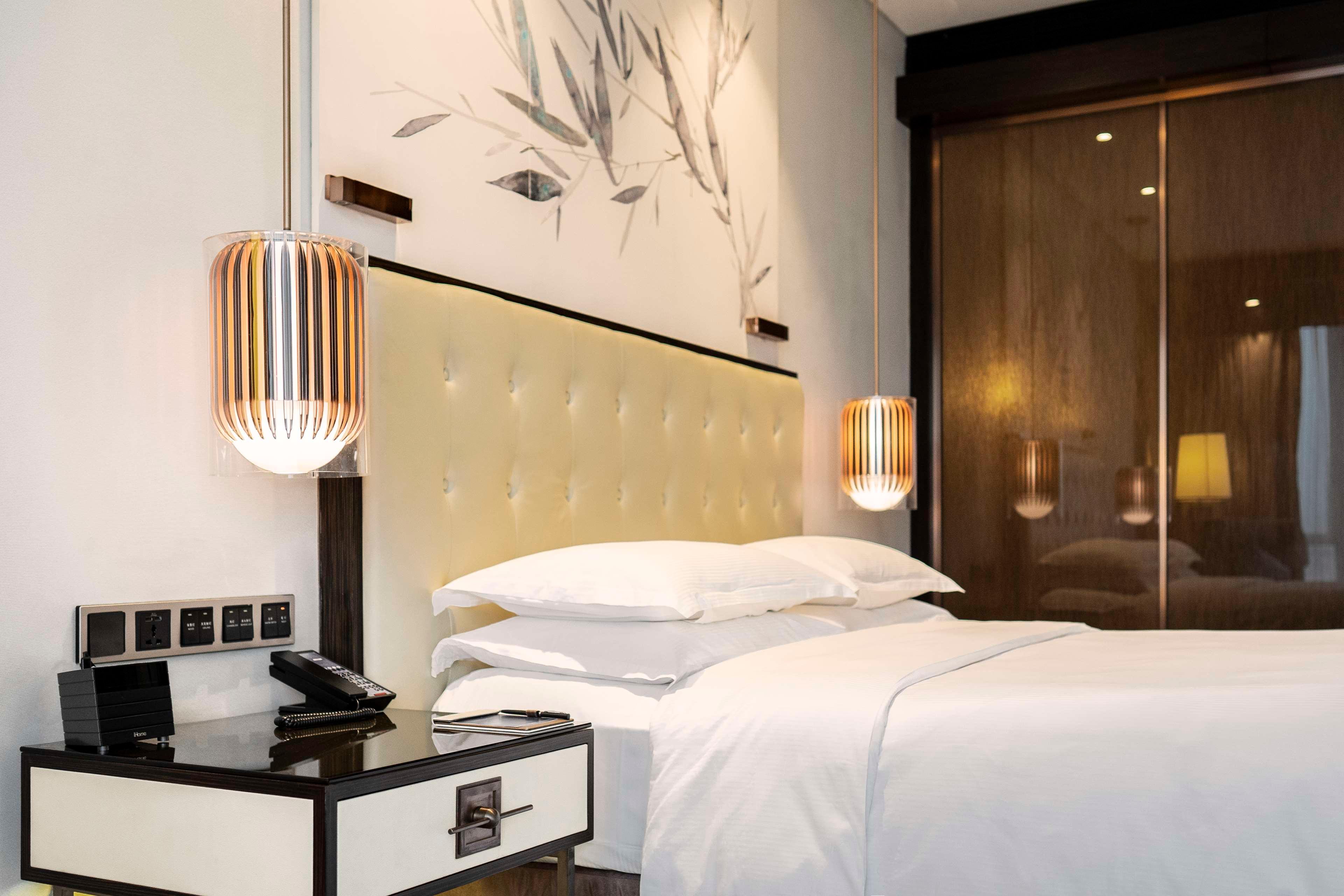 Suite King Bed One Bedroom 