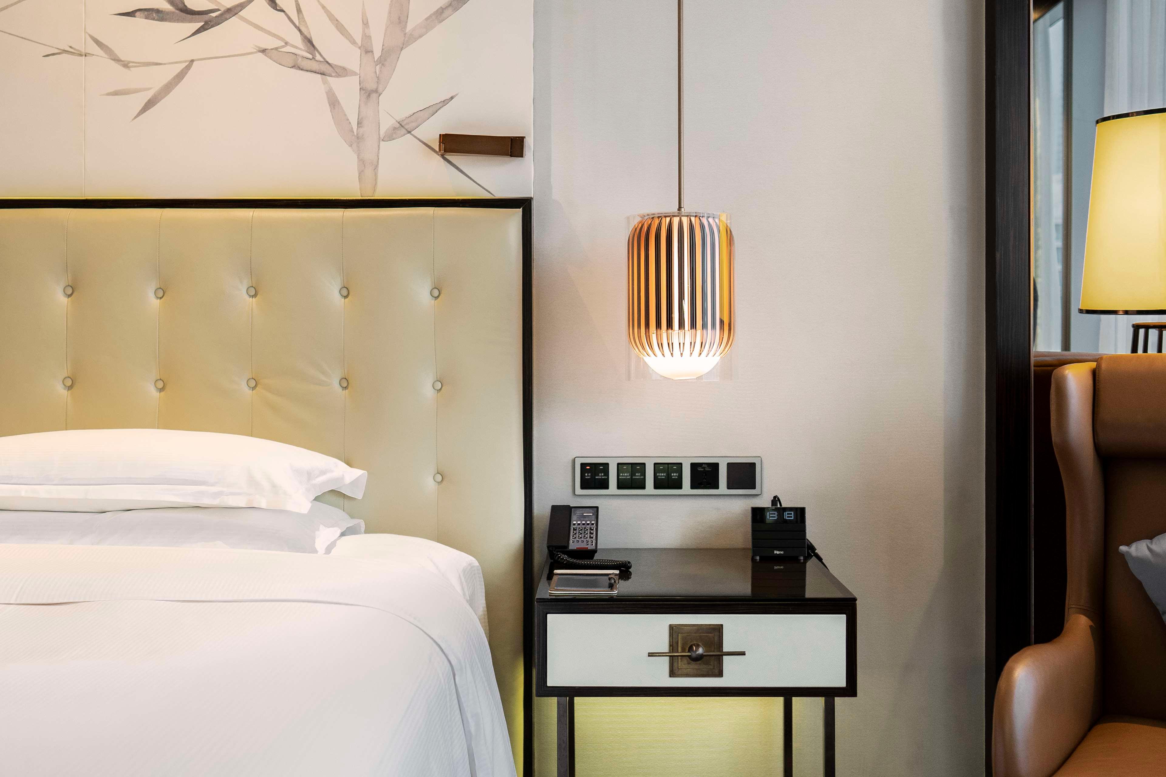 Double Executive King Bed