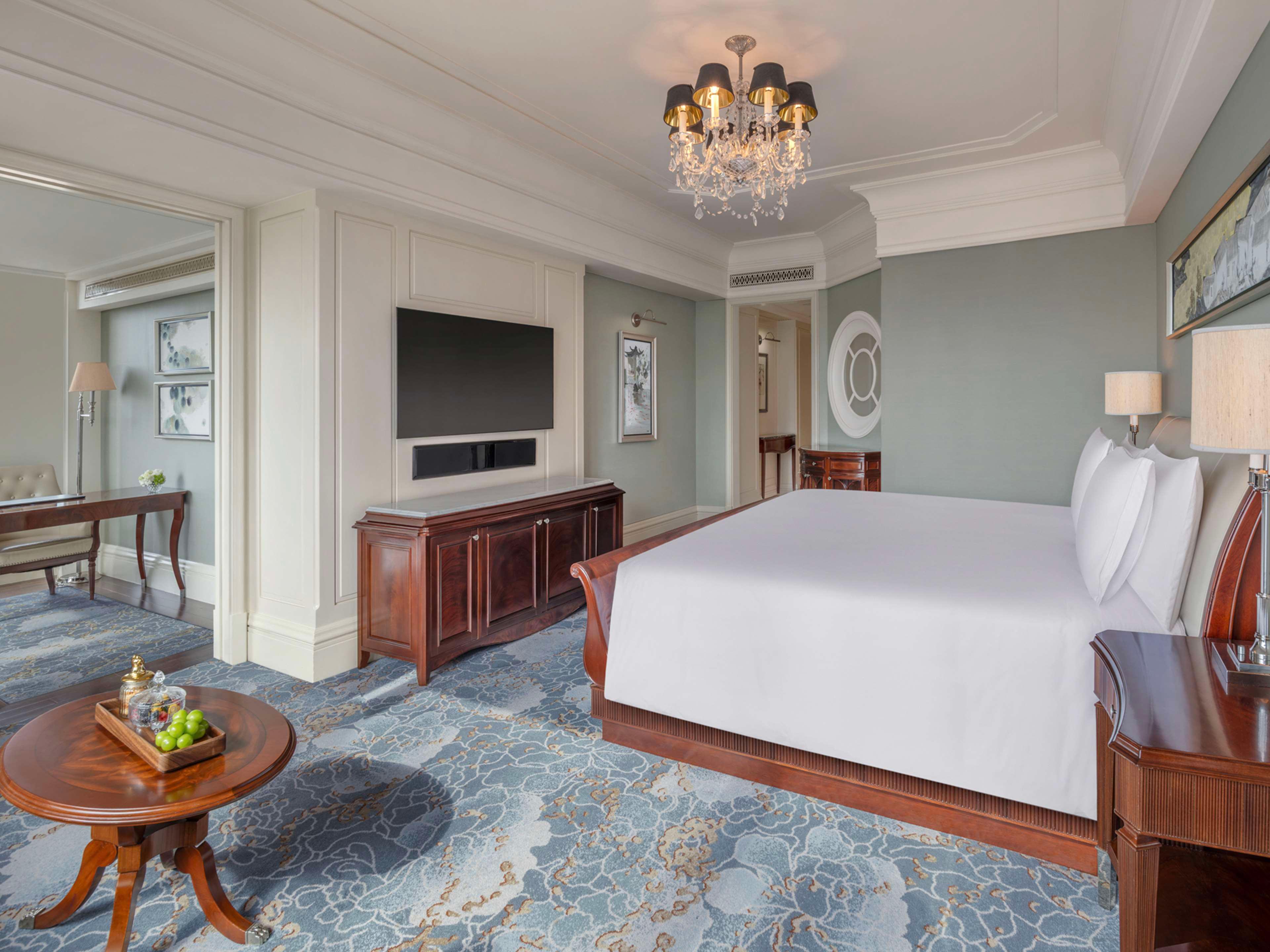 Junior Suite King Size Bed