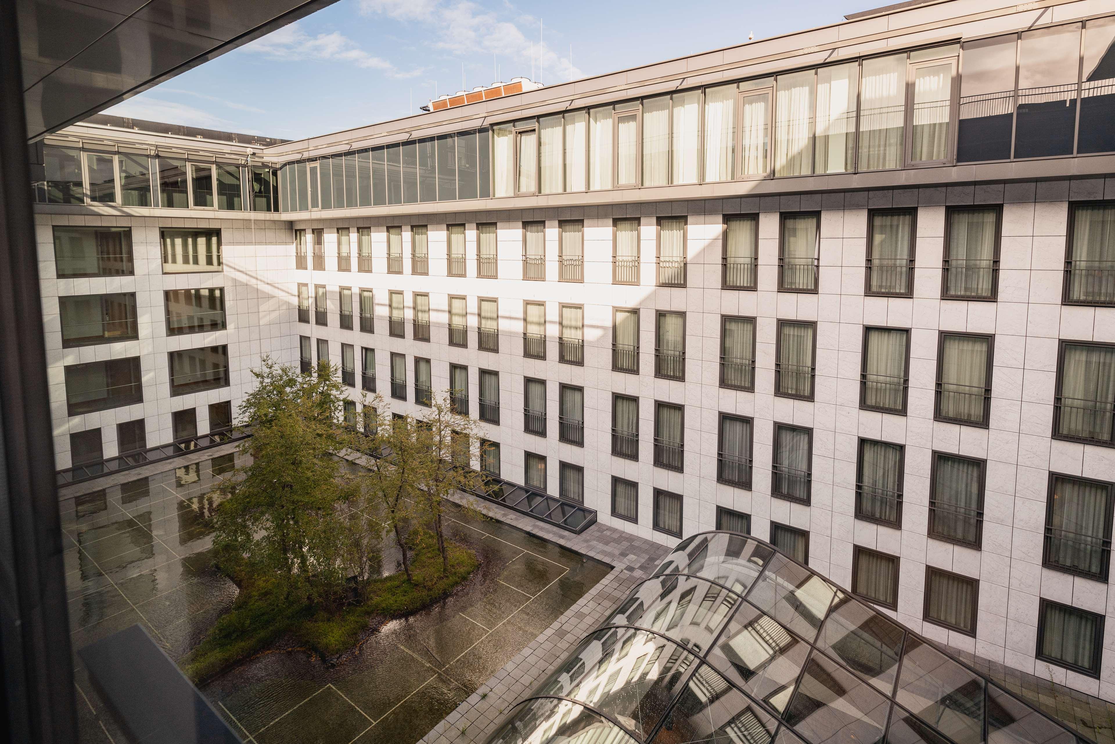 Double Deluxe King Bed