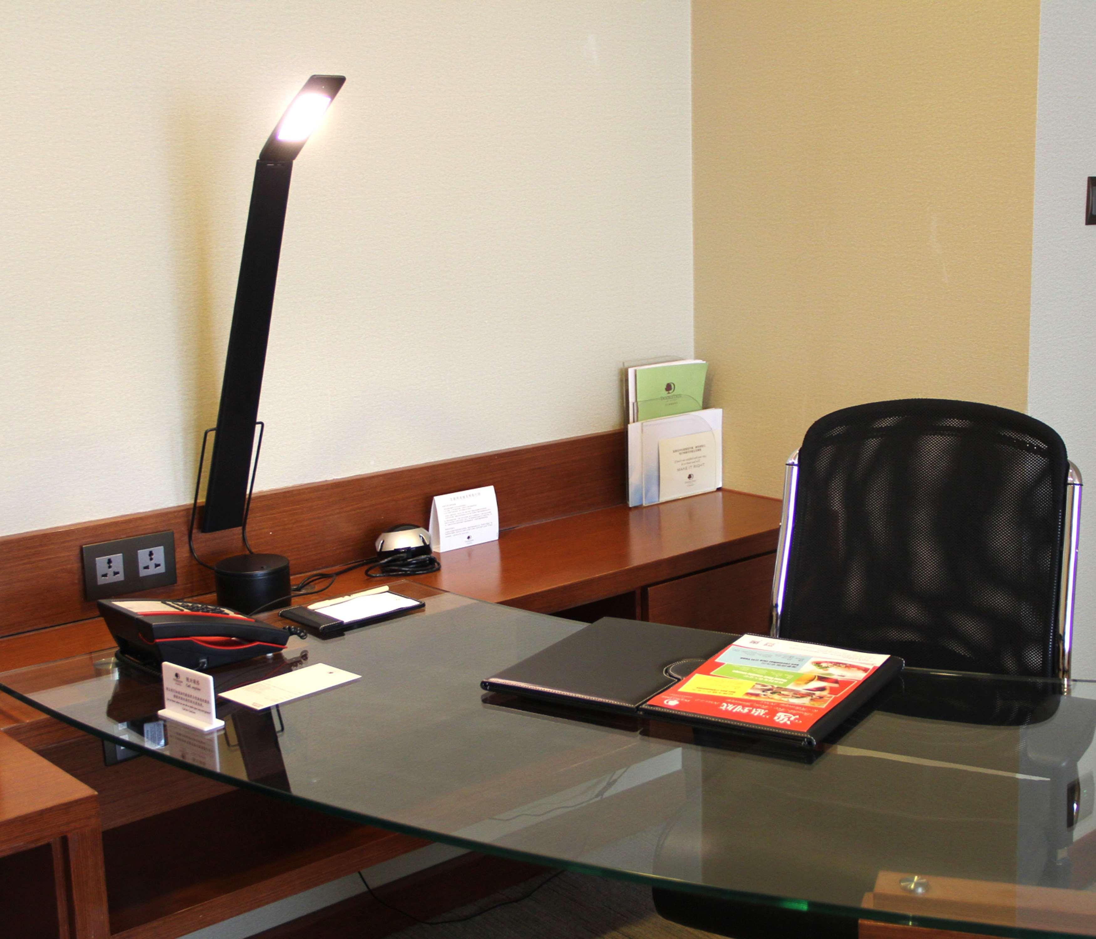 Suite Deluxe King Bed