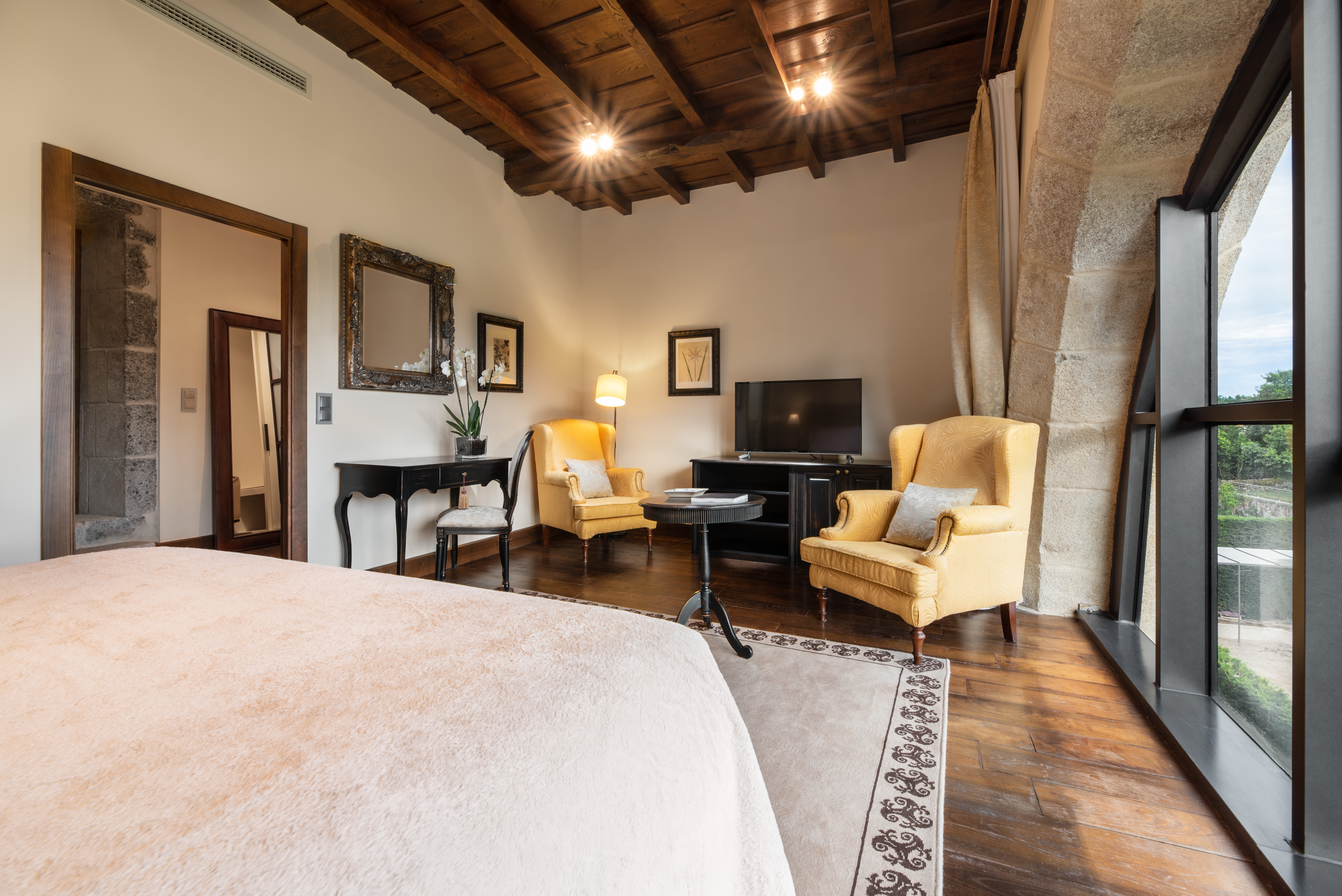 Double or Twin Deluxe