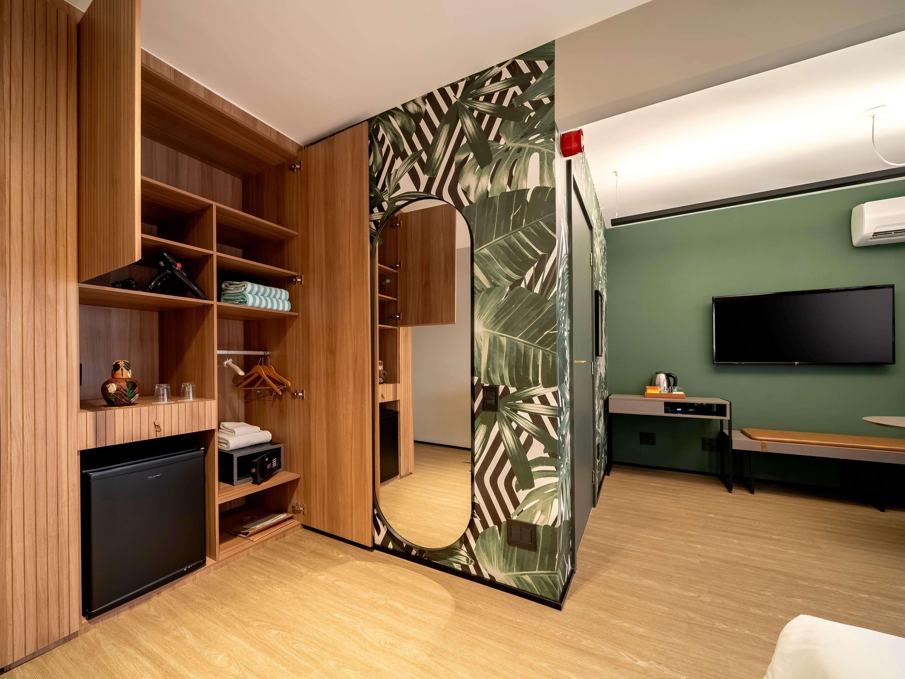 Double Executive King Bed