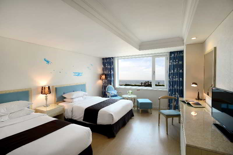 Twin Deluxe Ocean View