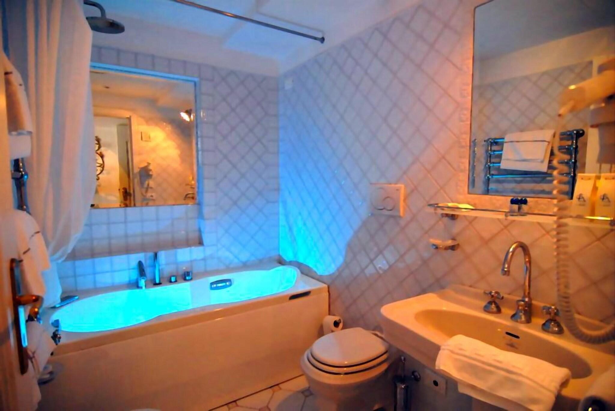 Junior Suite Partial Sea View