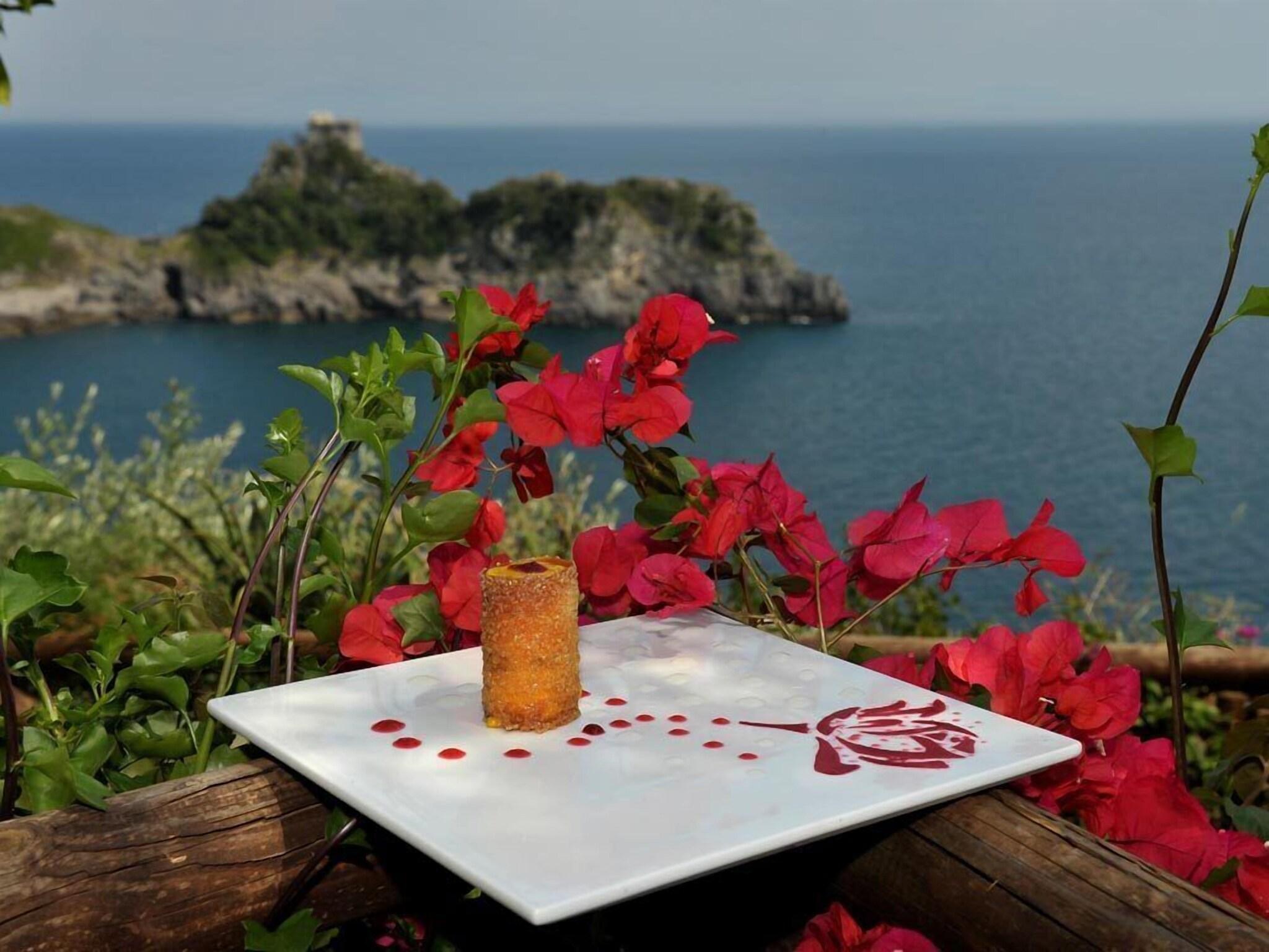 Junior Suite Partial Sea View