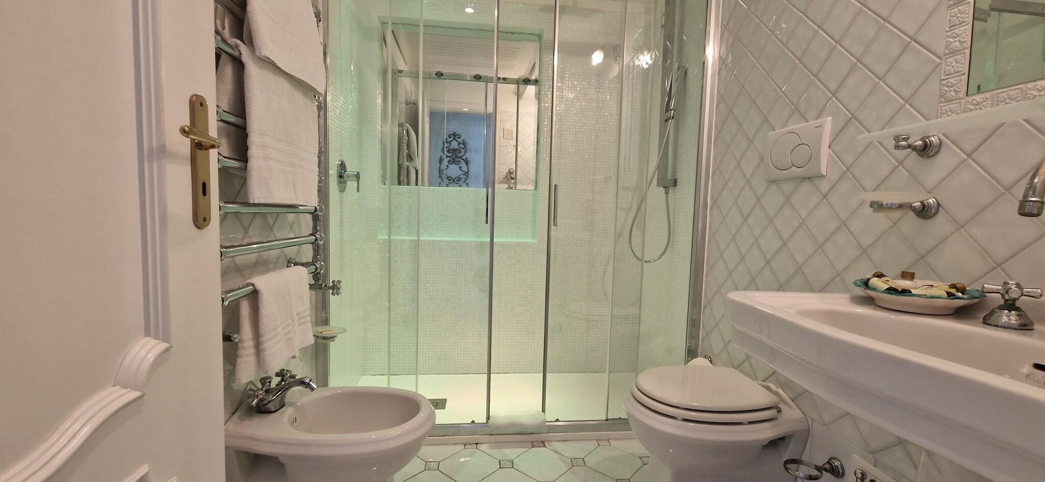 Junior Suite Partial Sea View