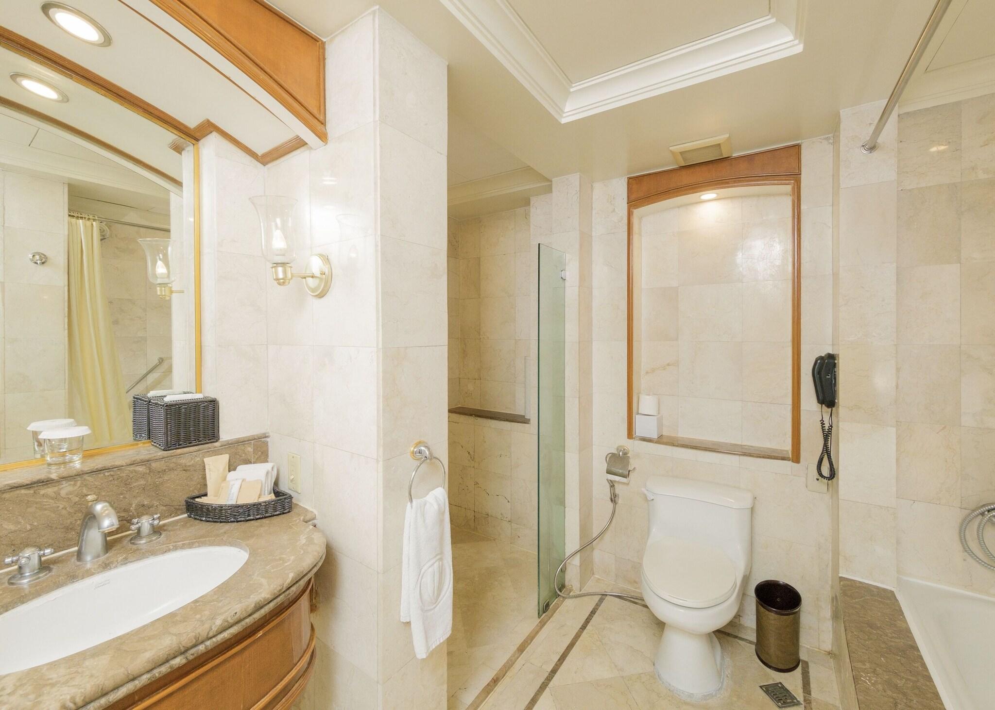 Double Premier Queen Bed