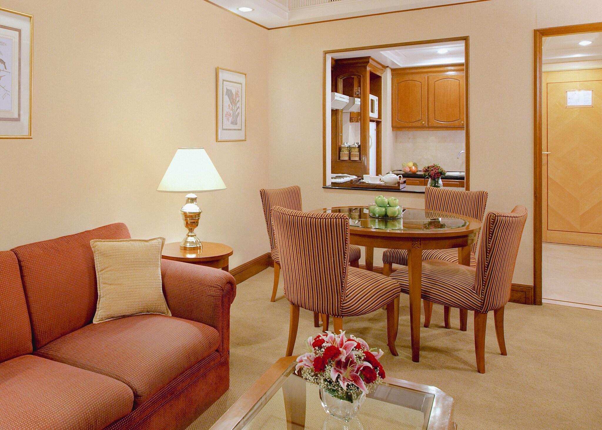 Suite Queen Size Bed