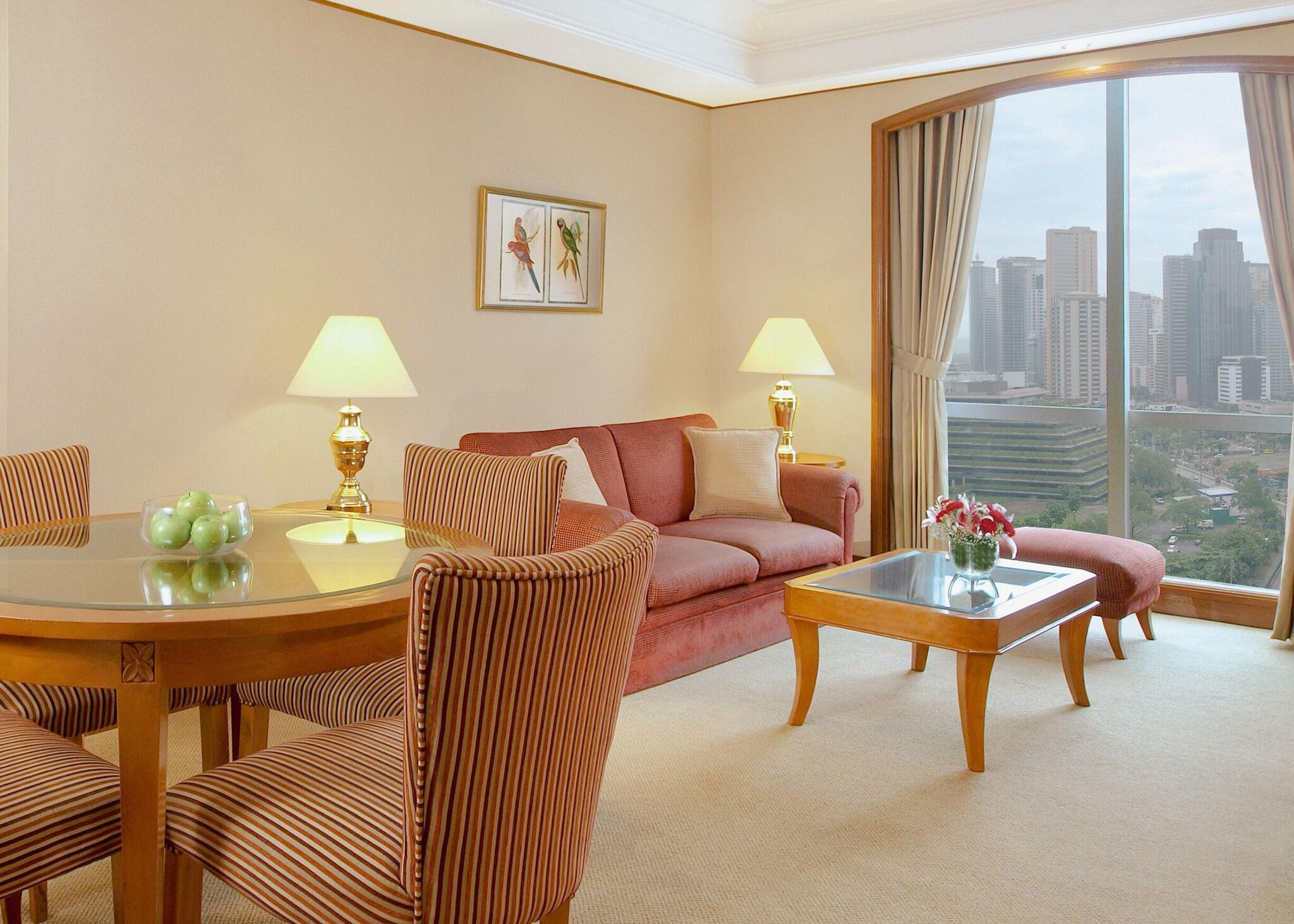 Suite Queen Size Bed