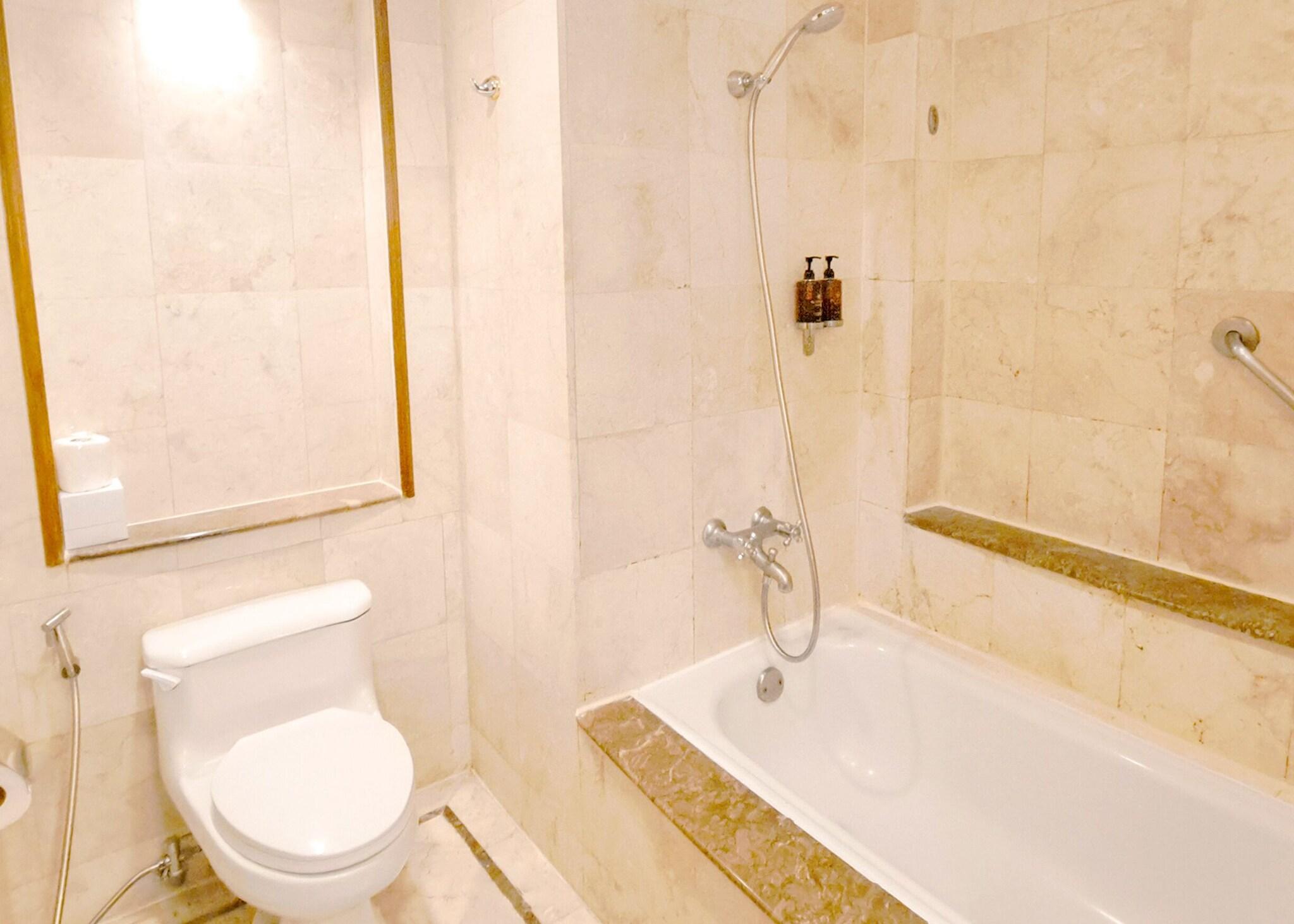 Suite Queen Size Bed