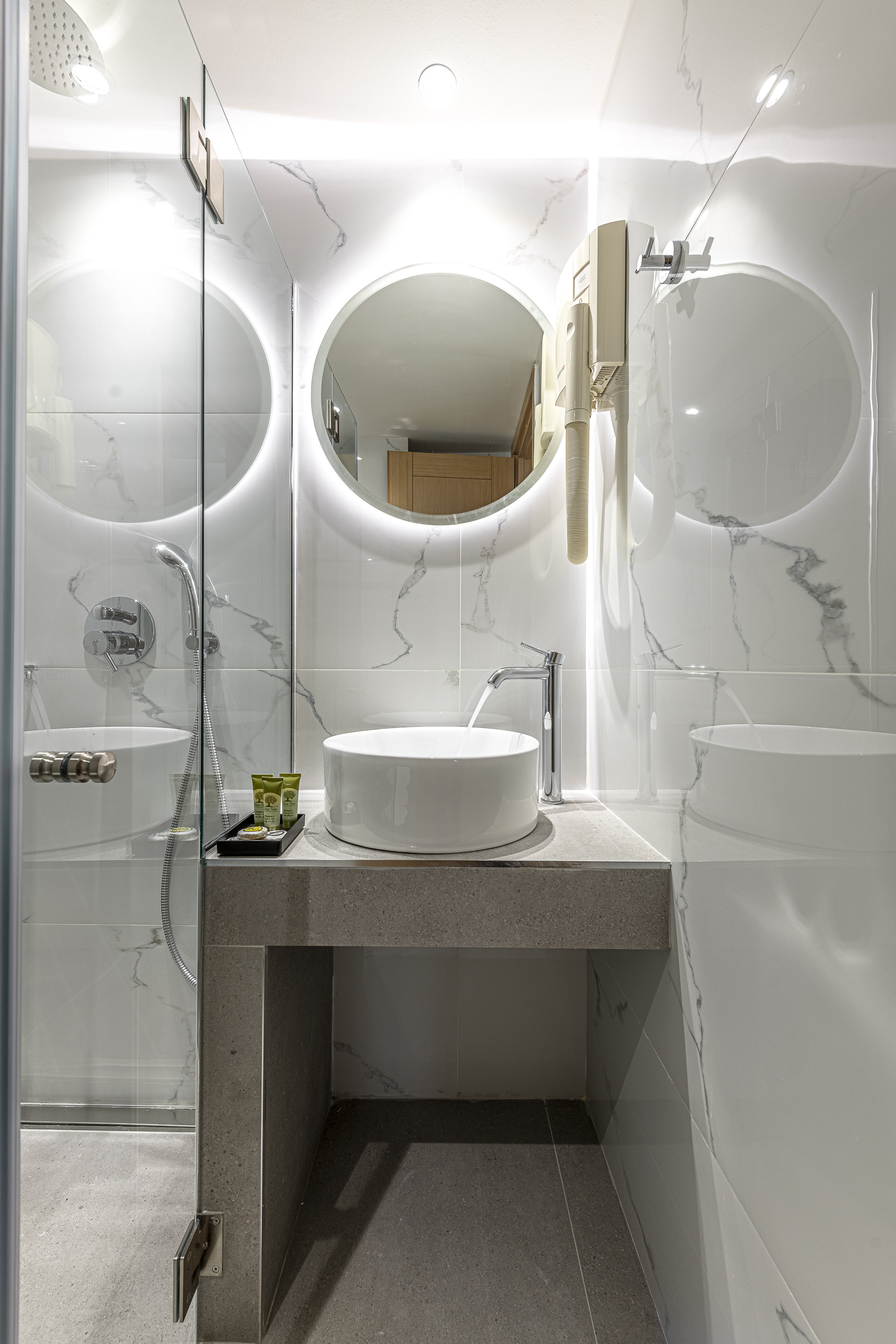 Double or Twin Standard