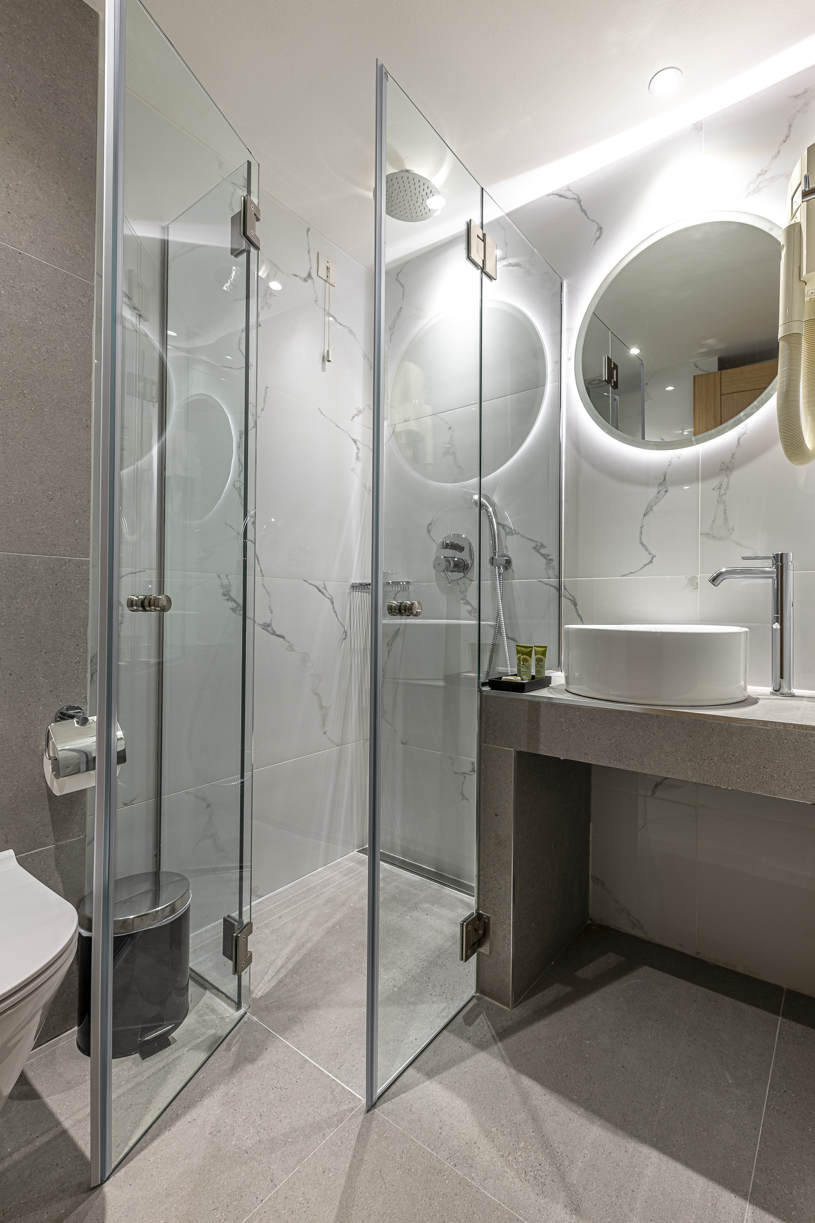 Double or Twin Standard