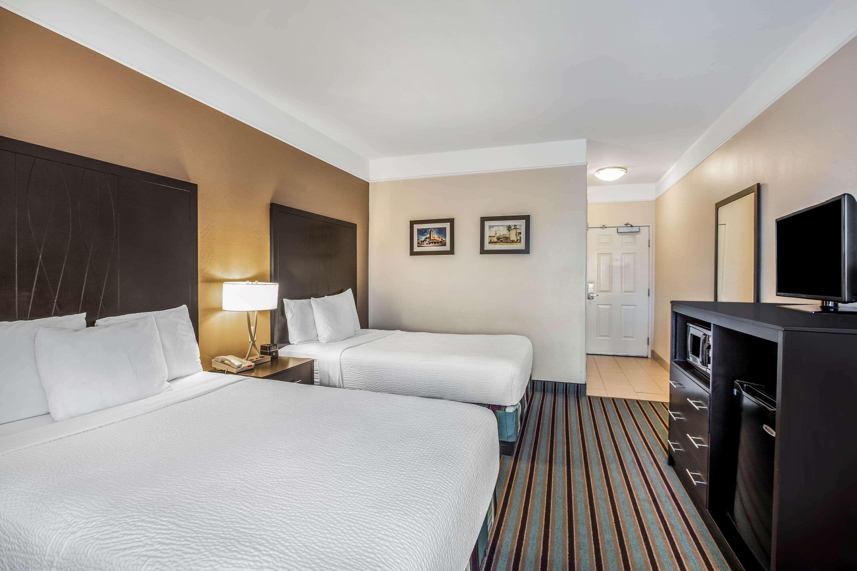 Room Two Double Beds Non Smoking