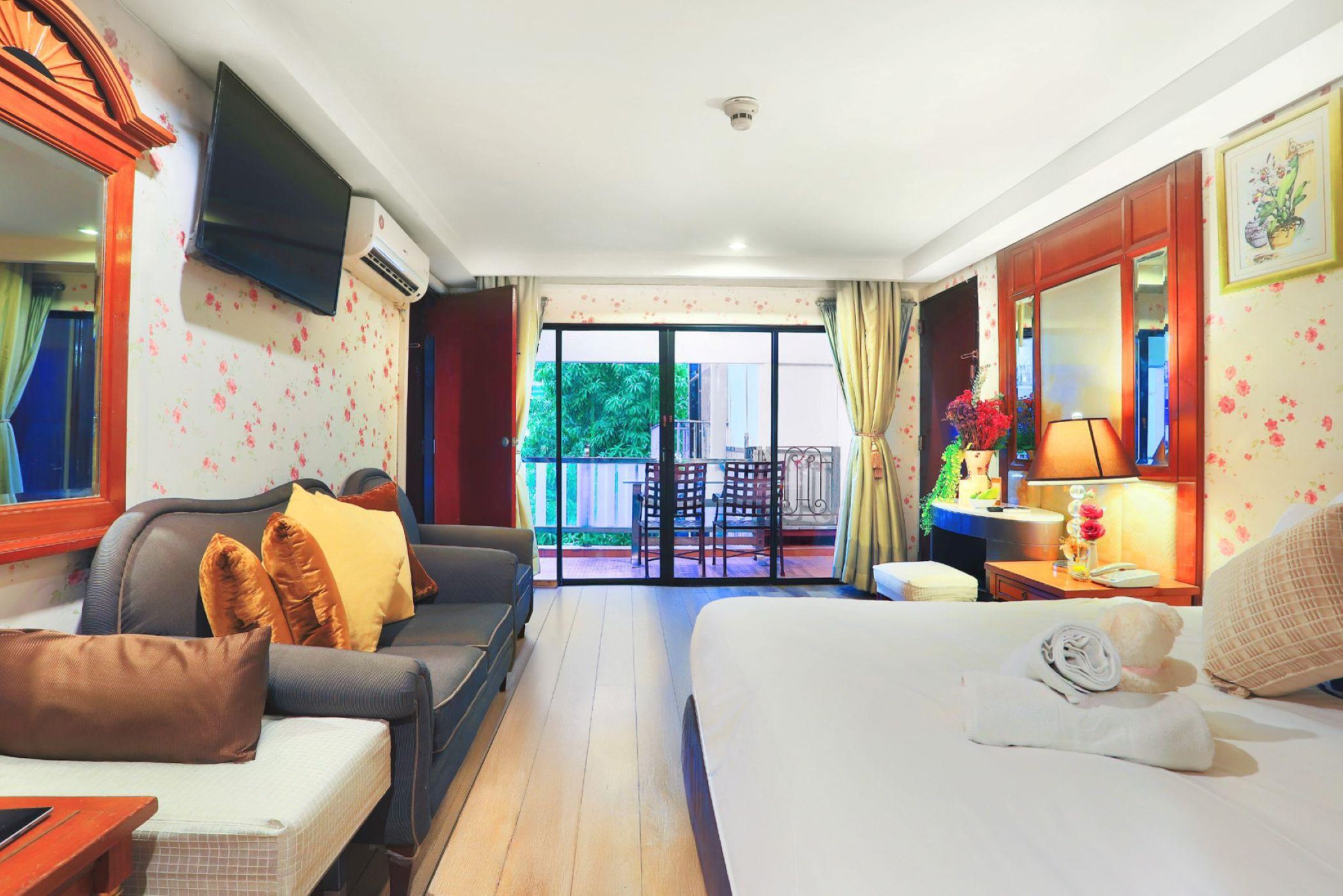 Family Room Capacity 4