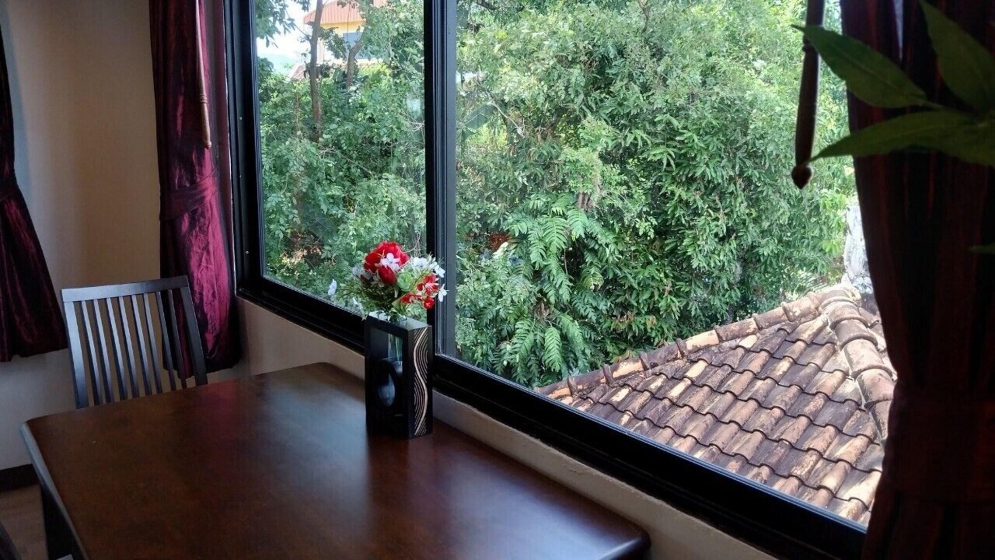 Family Room King Size Bed