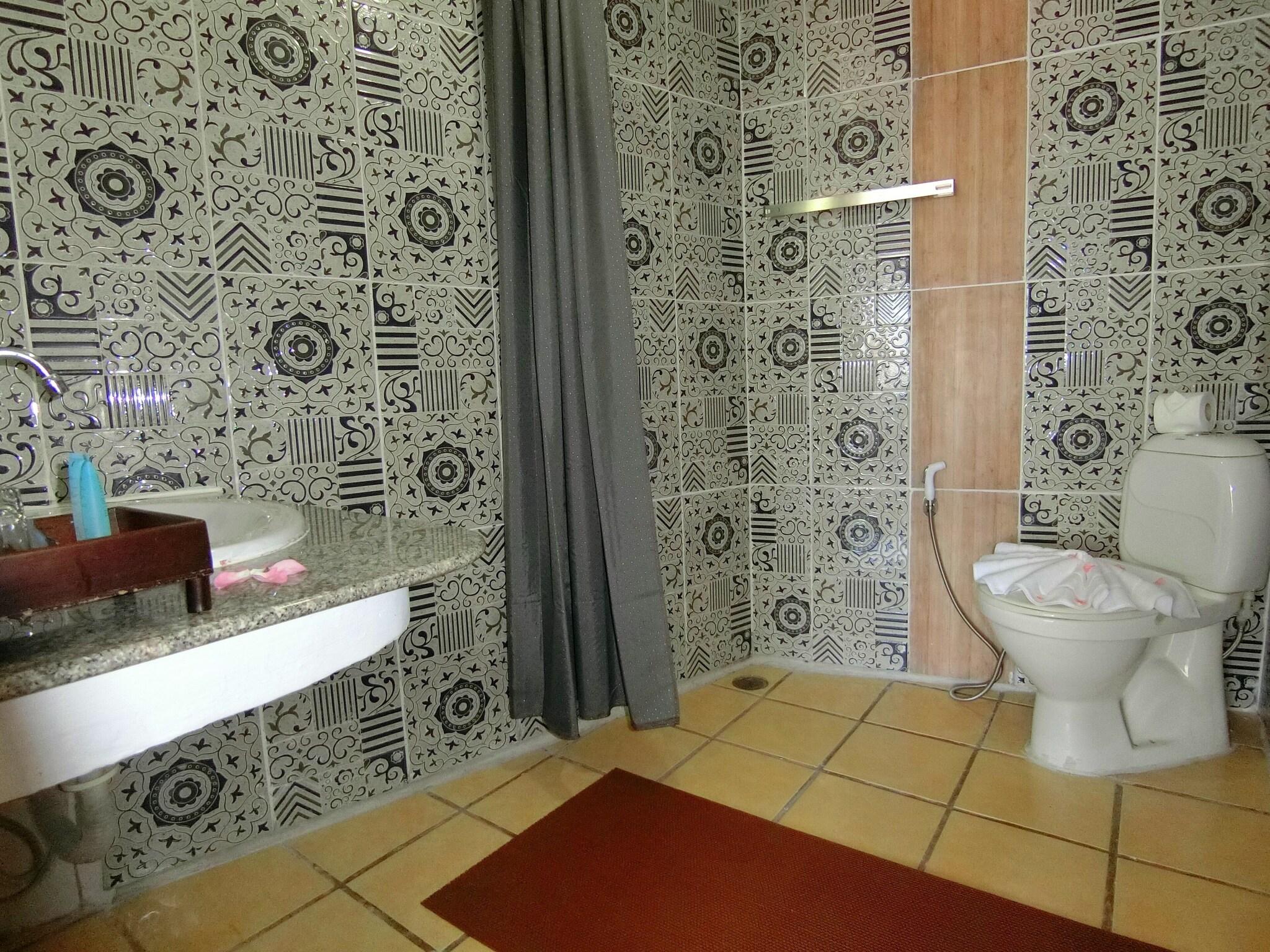 Family Room King Size Bed