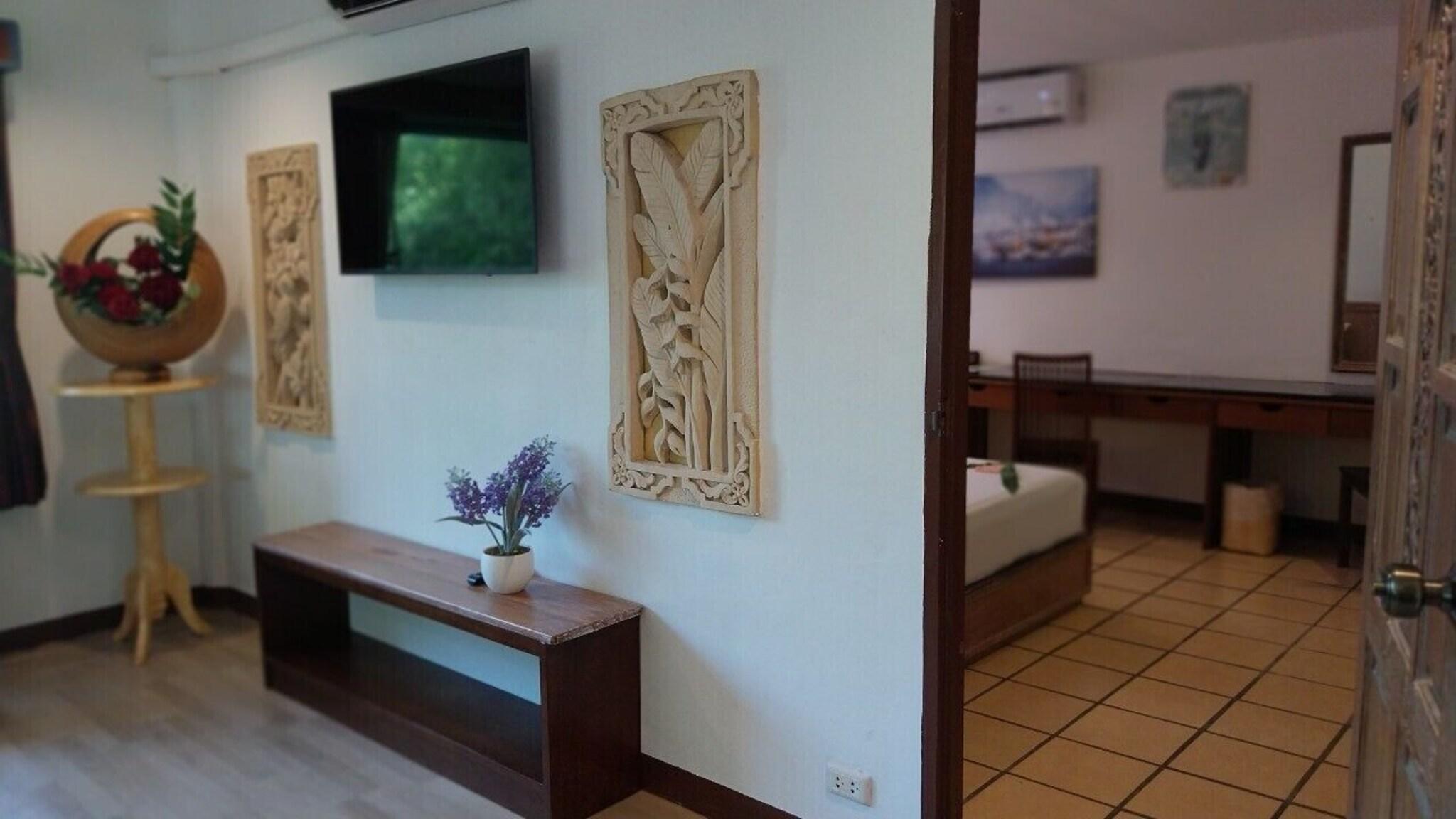 Family Room King Size Bed