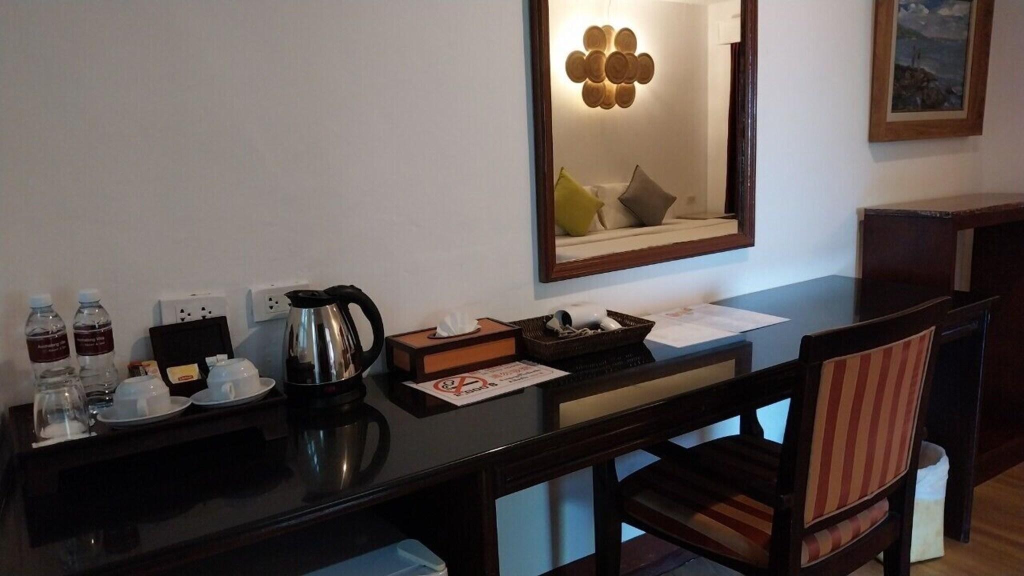 Family Room King Size Bed