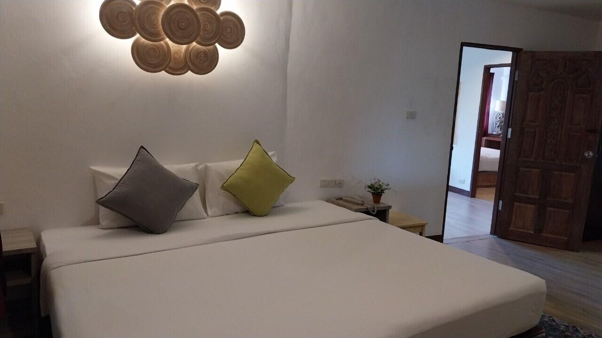 Family Room King Size Bed