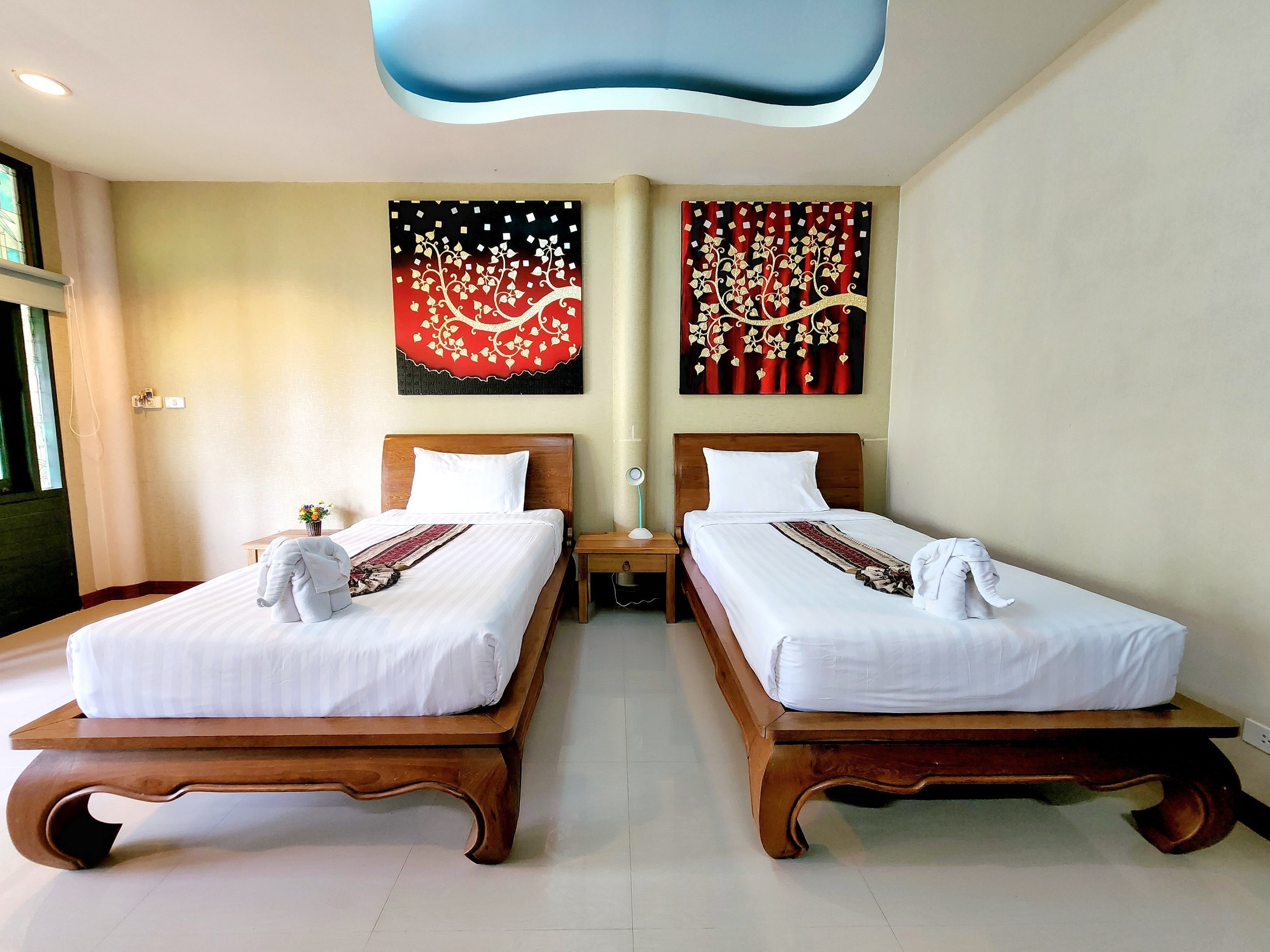 Double or Twin Deluxe