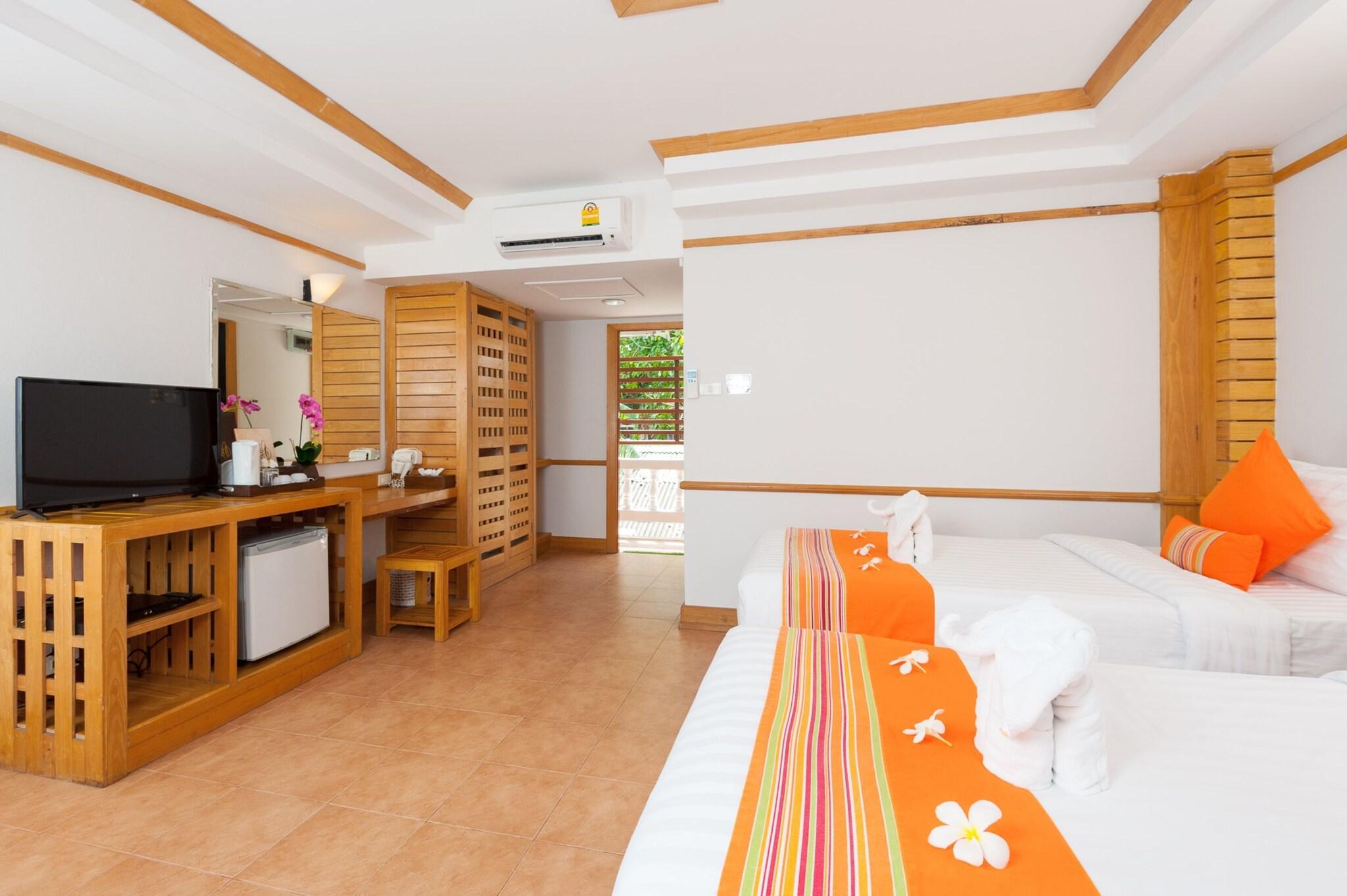 Twin Deluxe Garden View