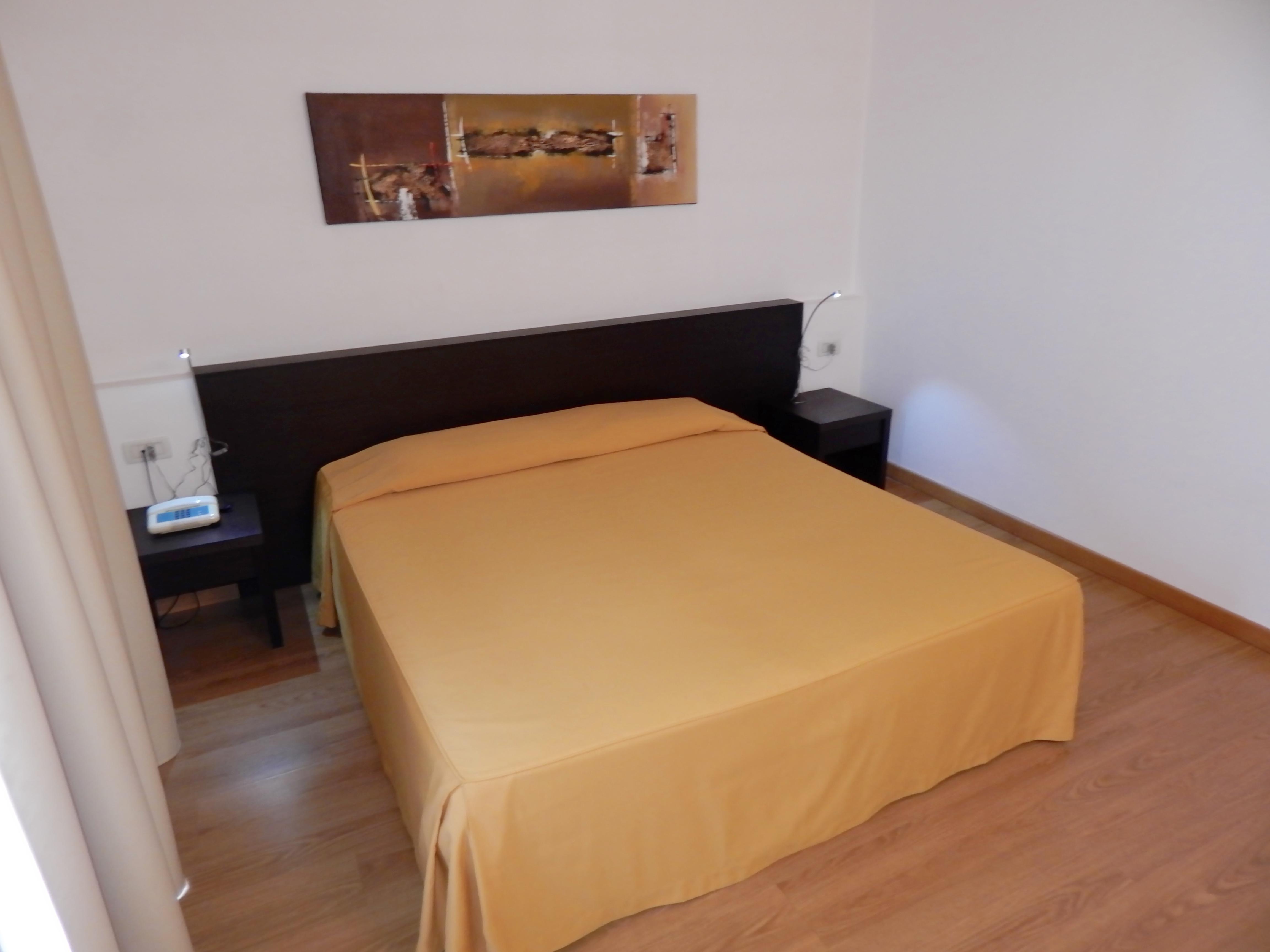 Double Single Executive