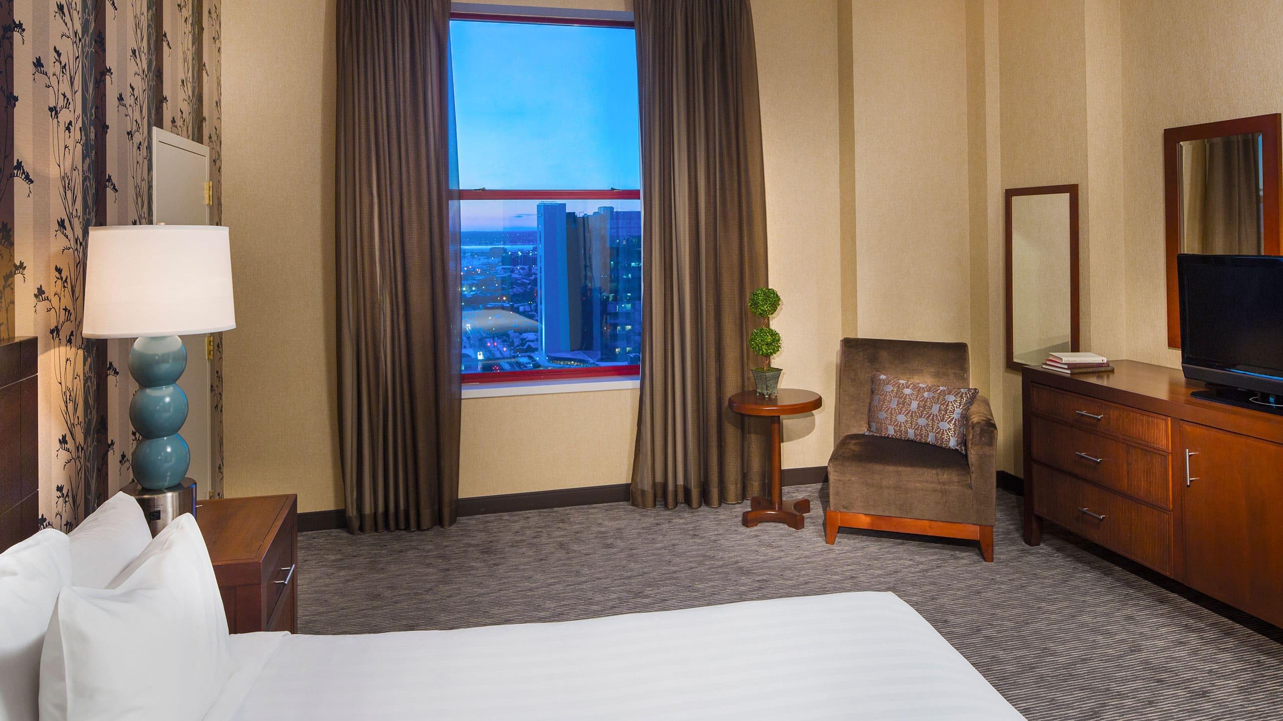 Room City View King Bed