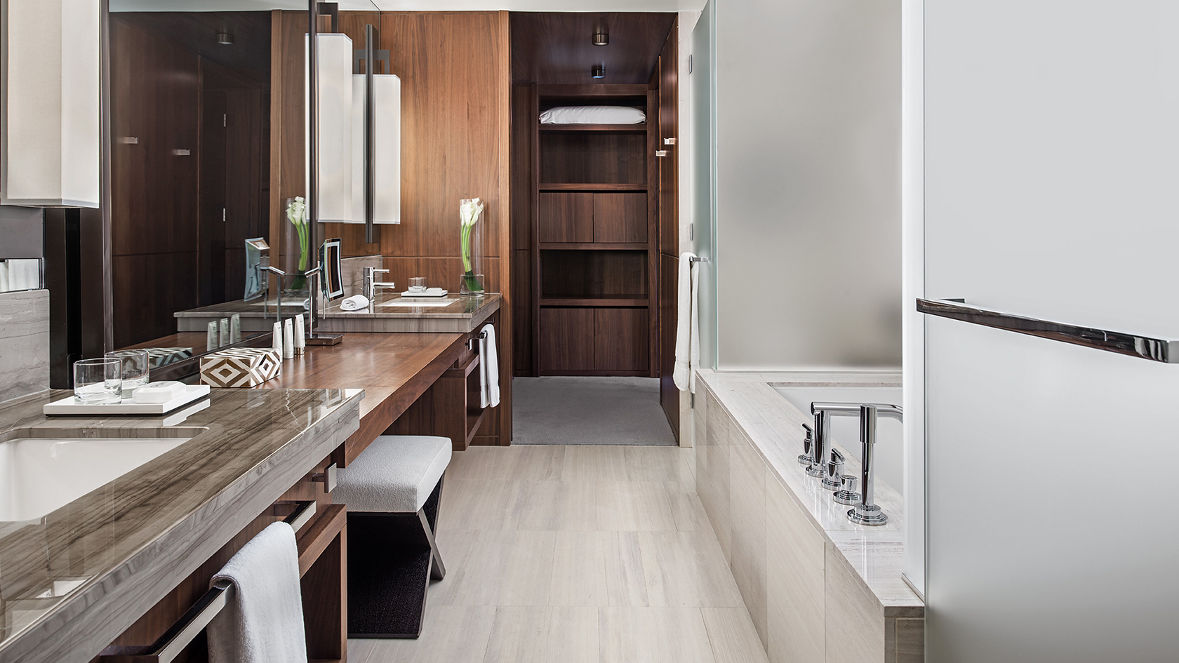 Double Deluxe King Bed