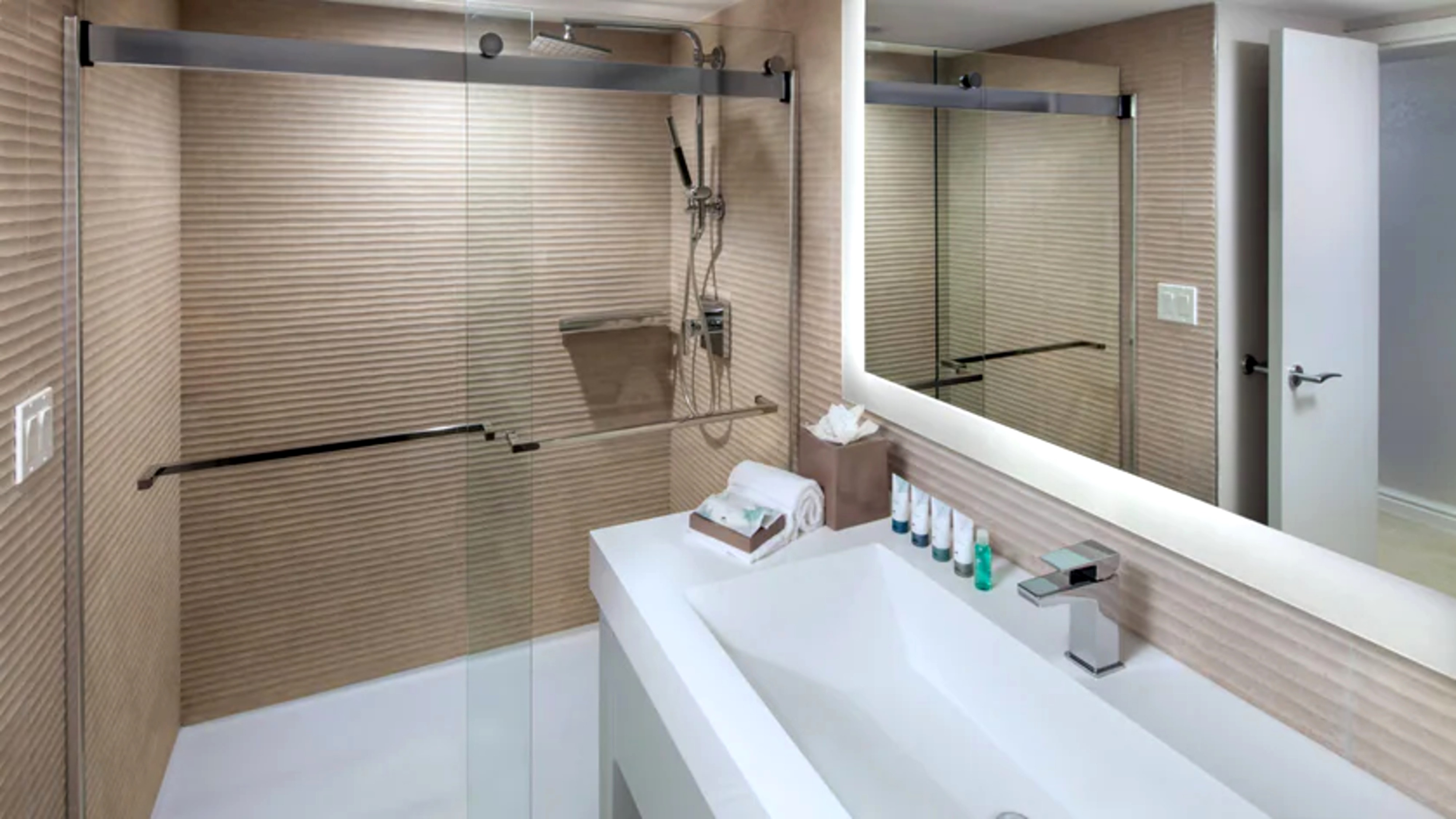 Double Pool View King Bed