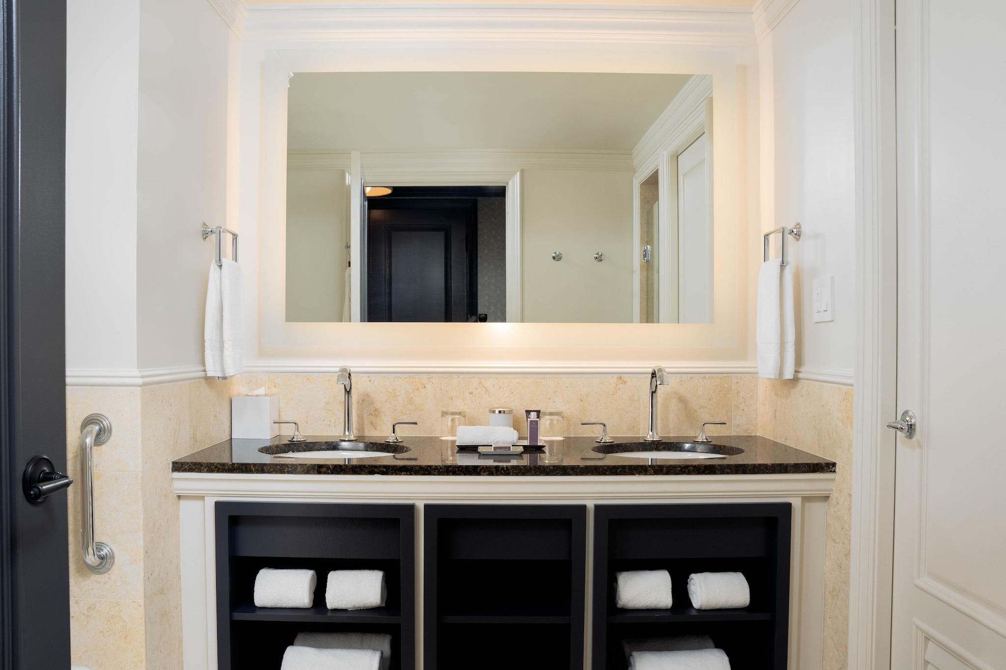 Suite Ocean View Two Bedrooms