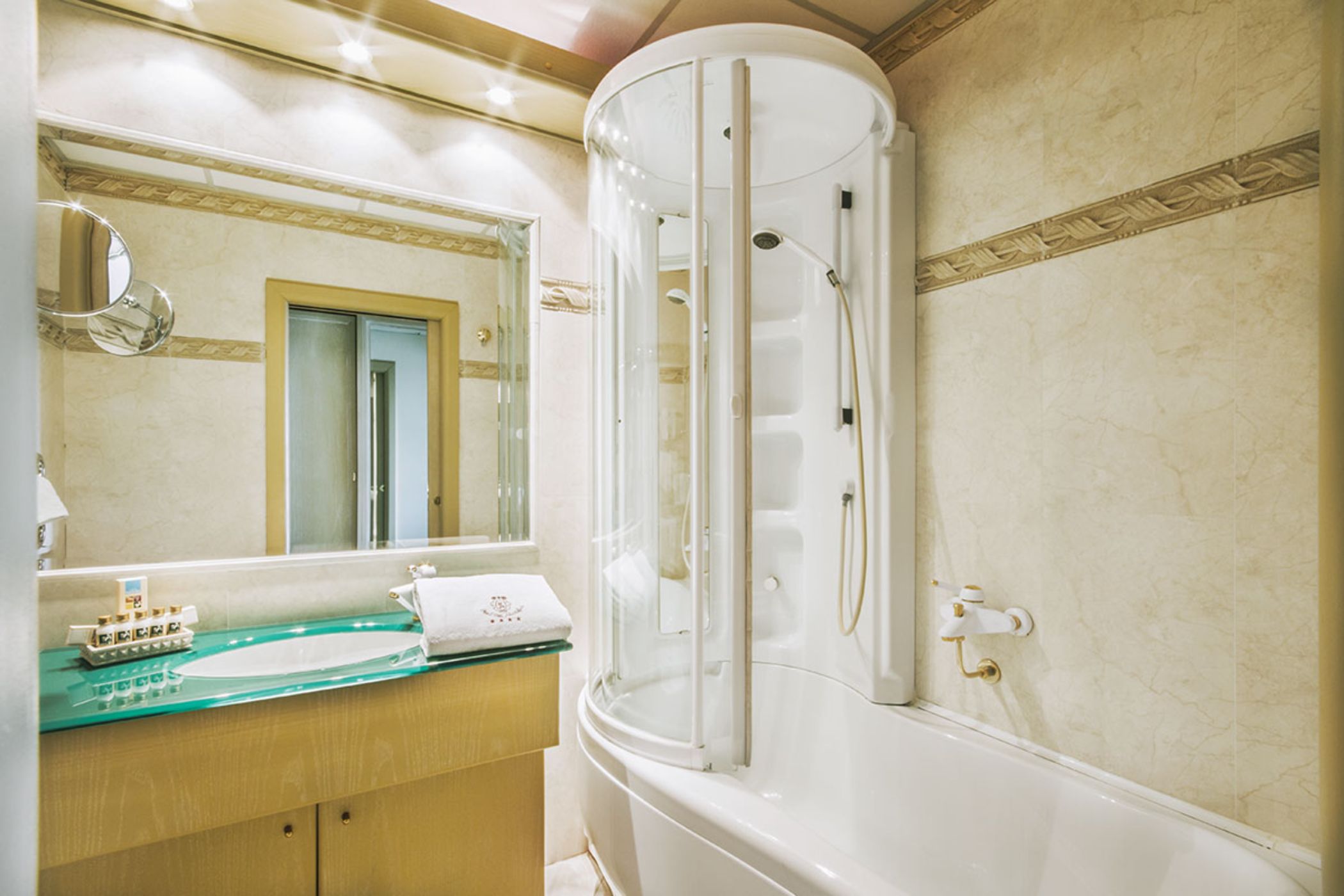 Double Classic Garden View