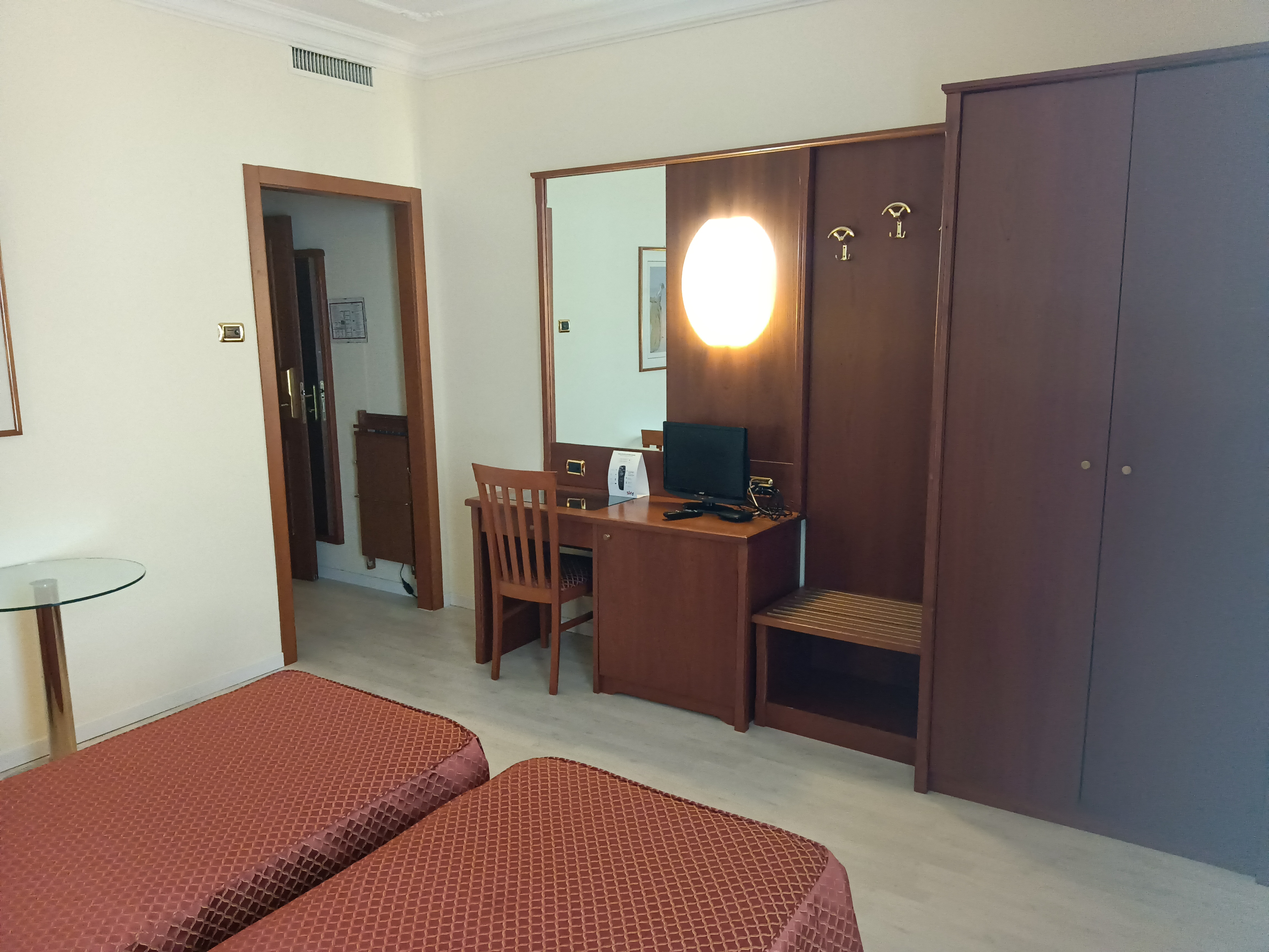 Double or Twin Standard