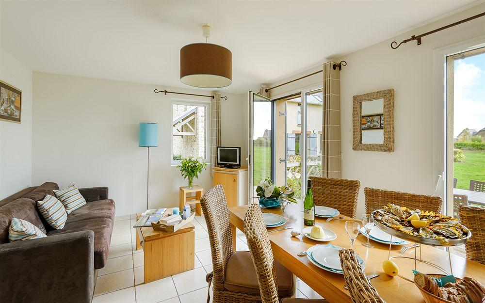 Home Capacity 6 Two Bedrooms