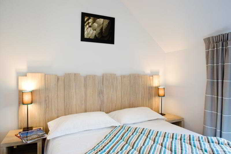 Home Capacity 6 Two Bedrooms