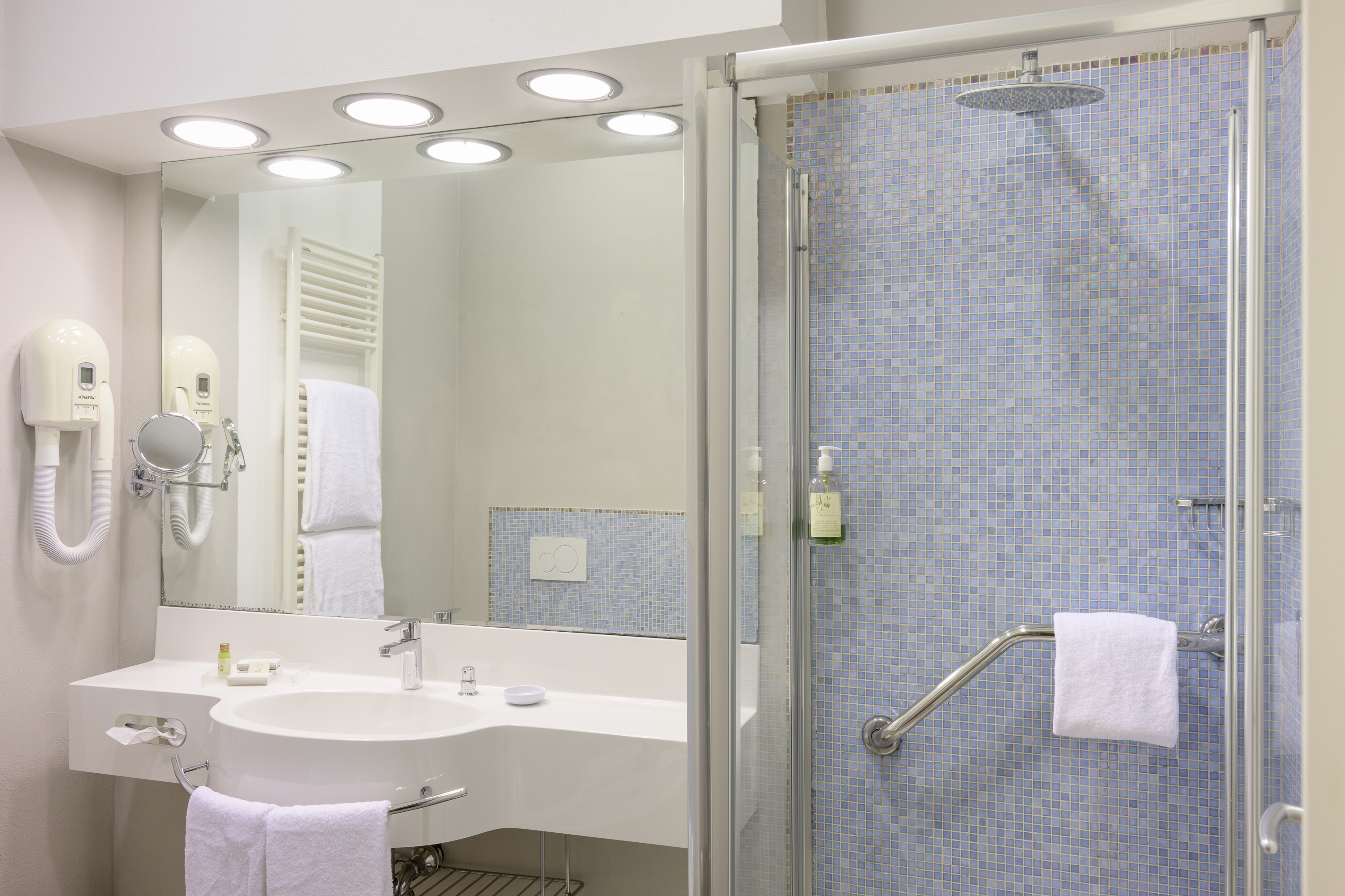 Double or Twin Annex