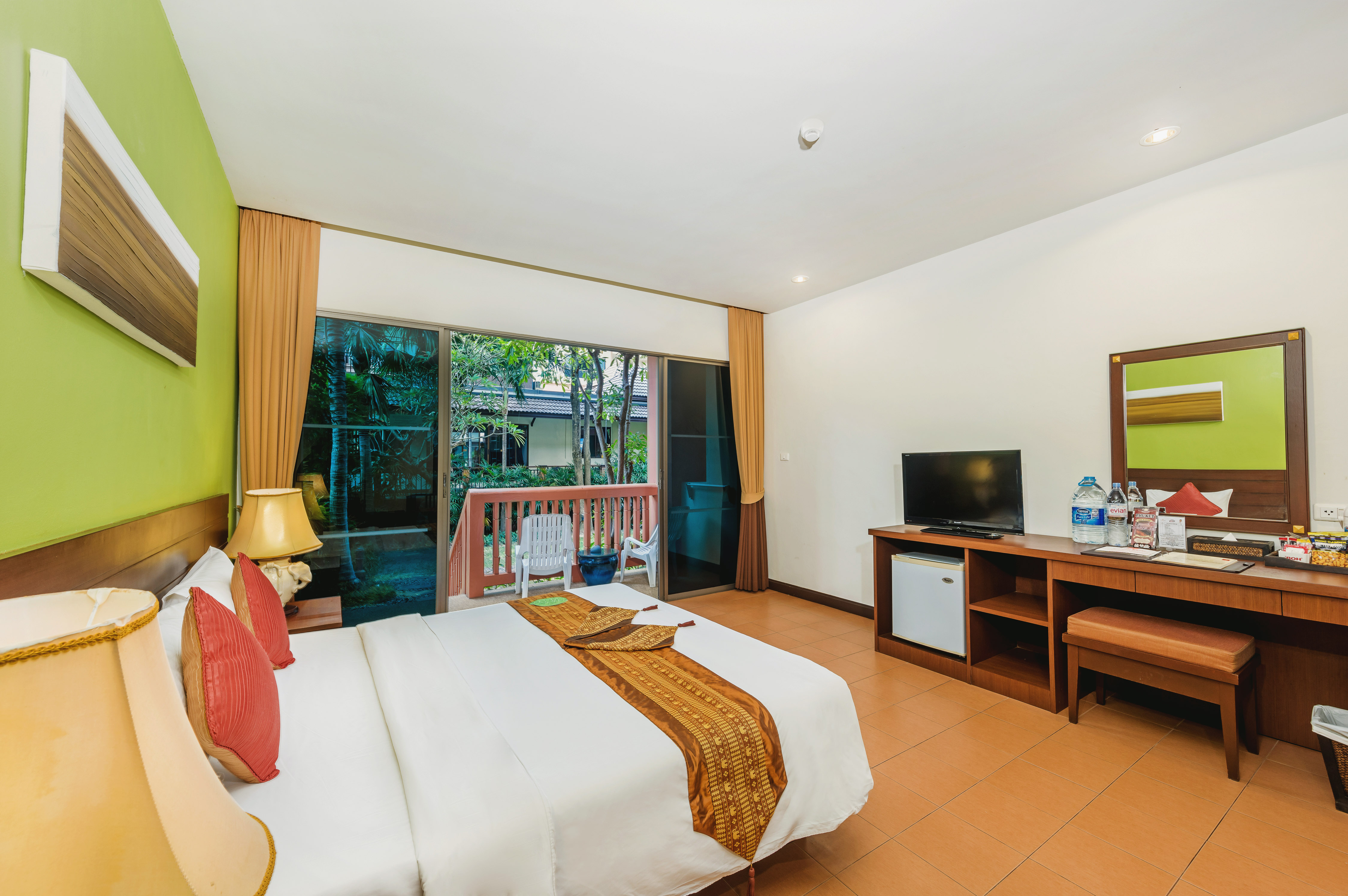 Double or Twin Standard