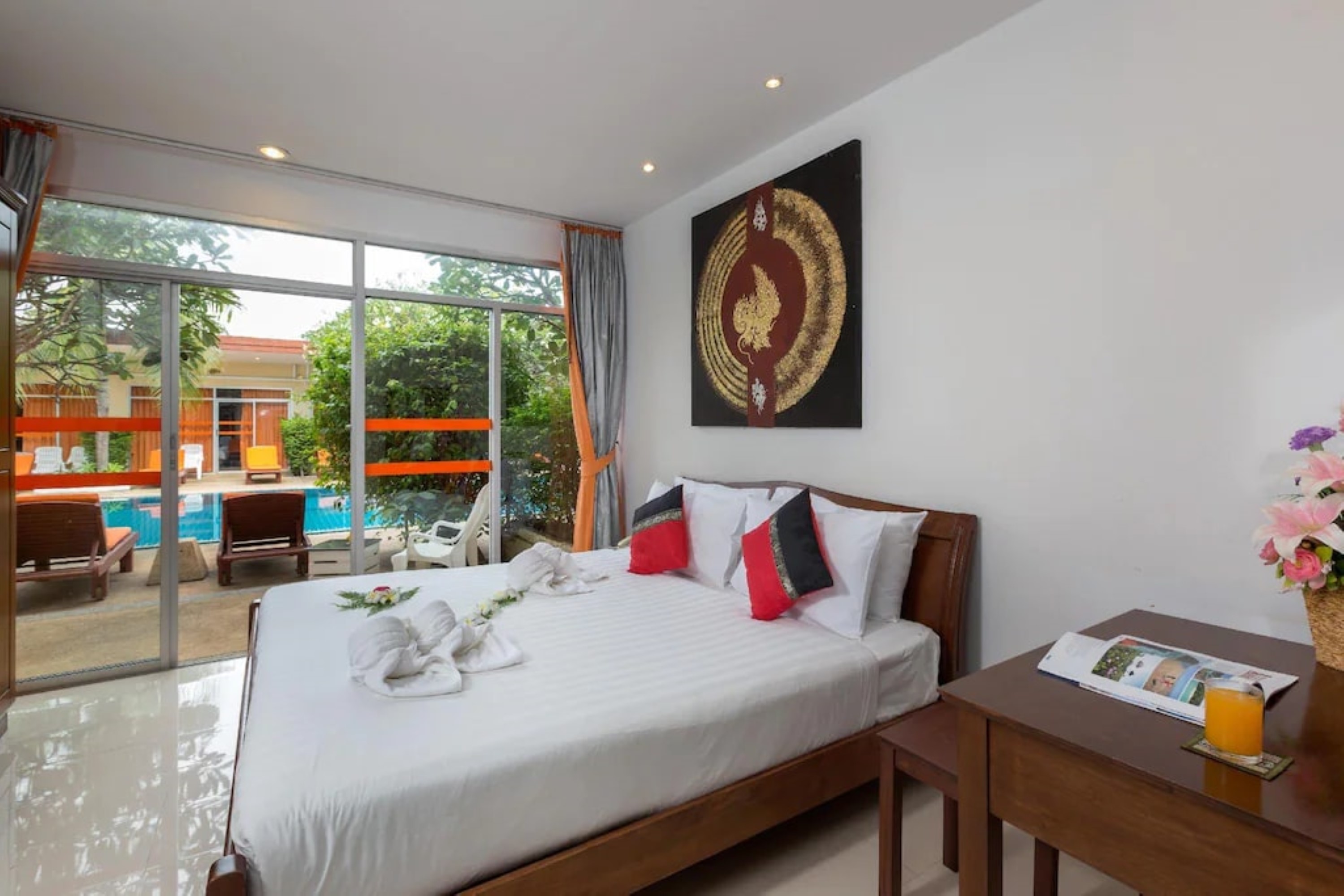 Suite Pool View One Bedroom