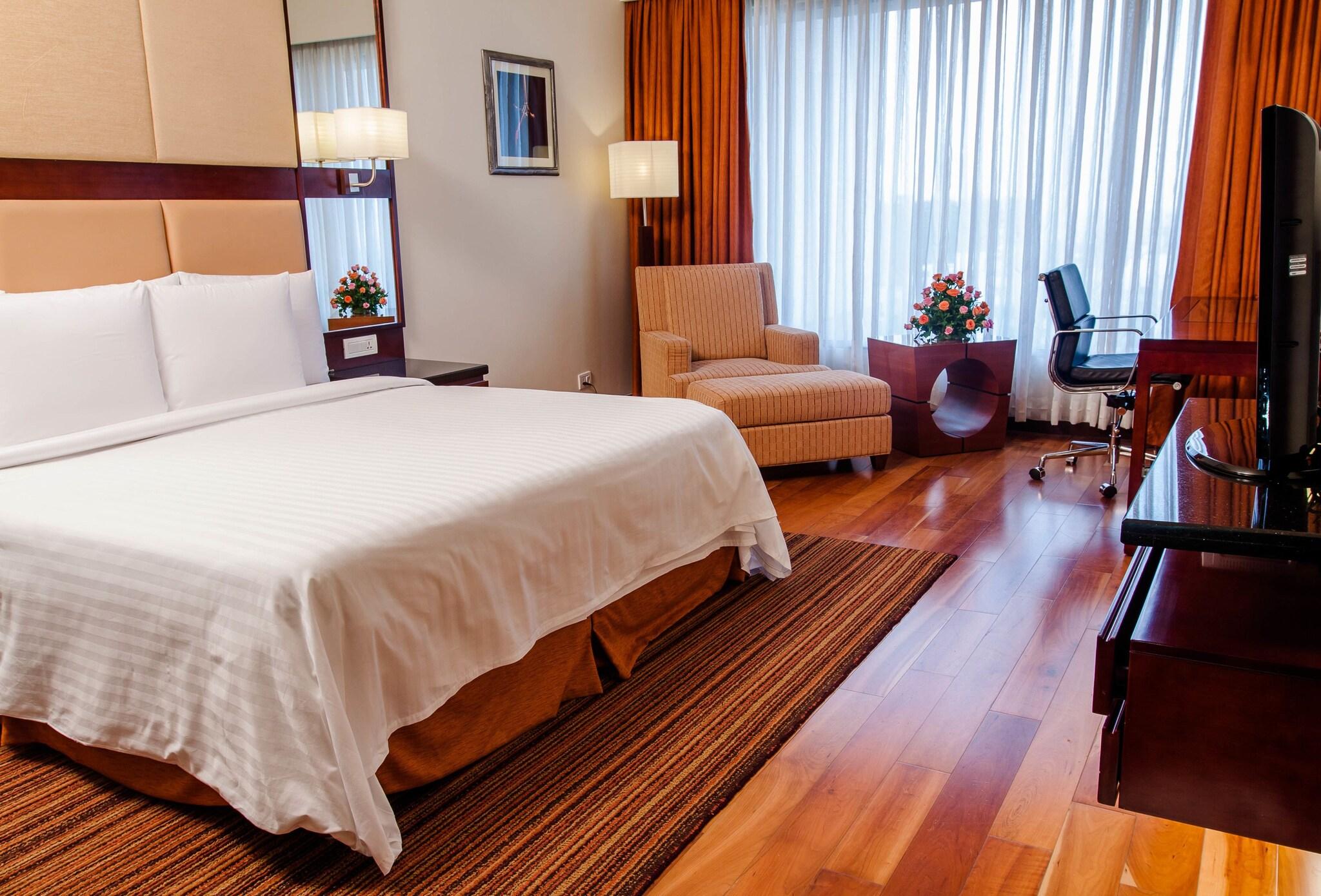 Double Deluxe King Bed