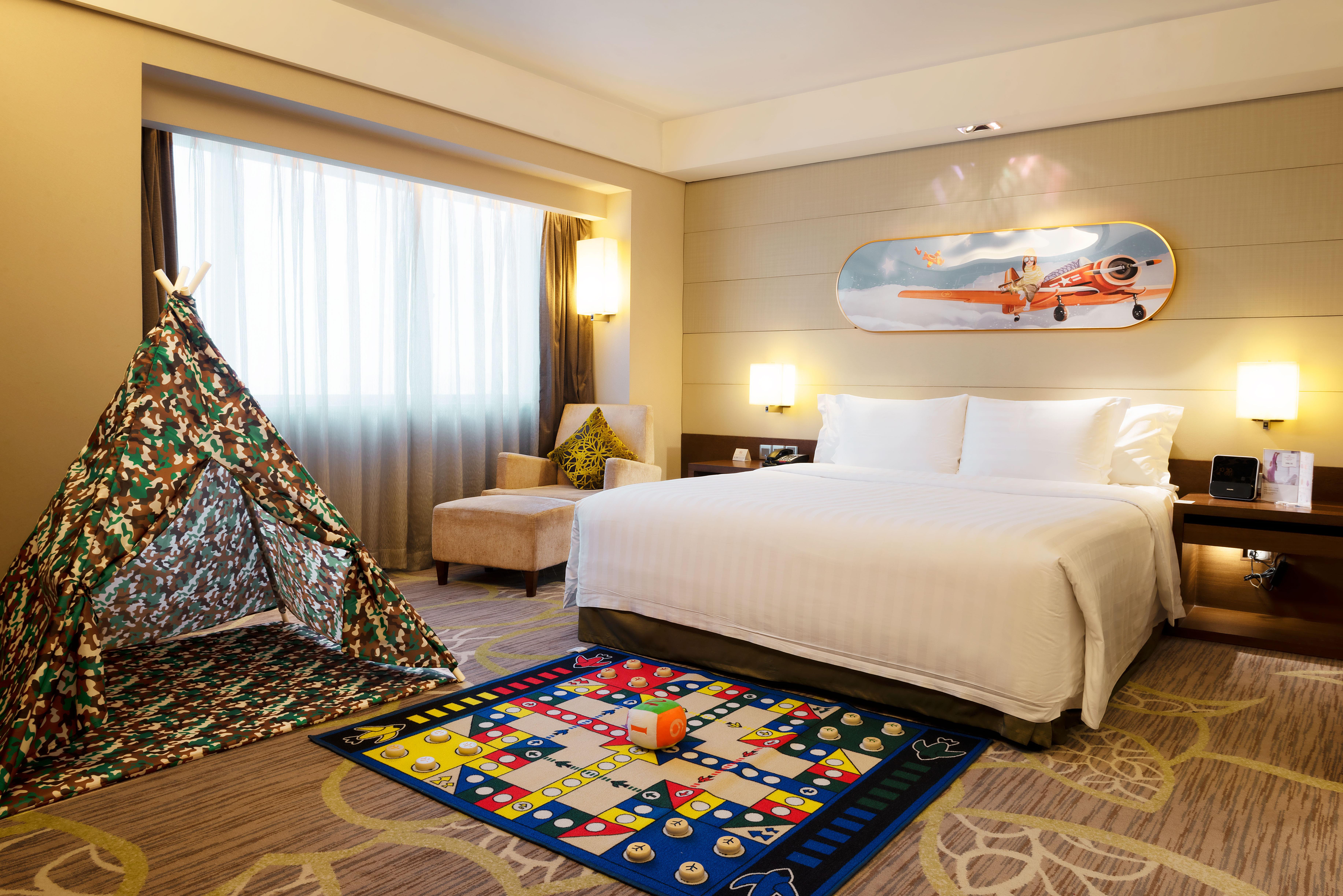 Junior Suite City View King Bed