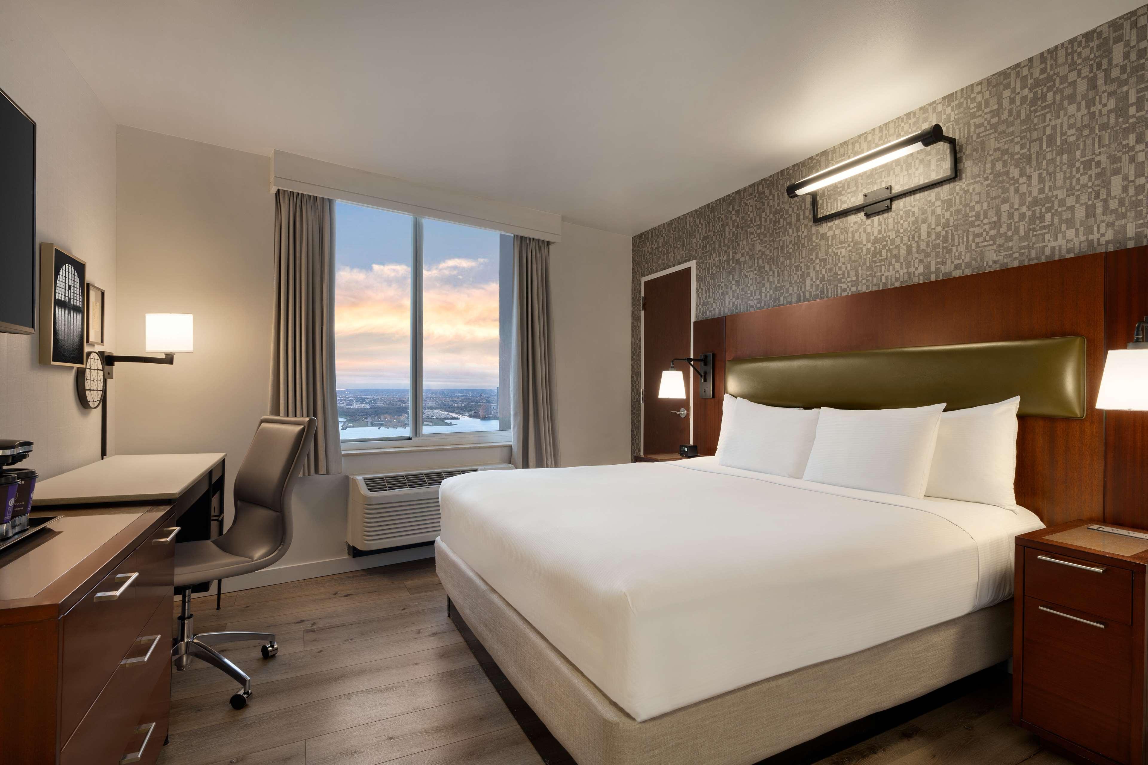 Double Deluxe King Bed