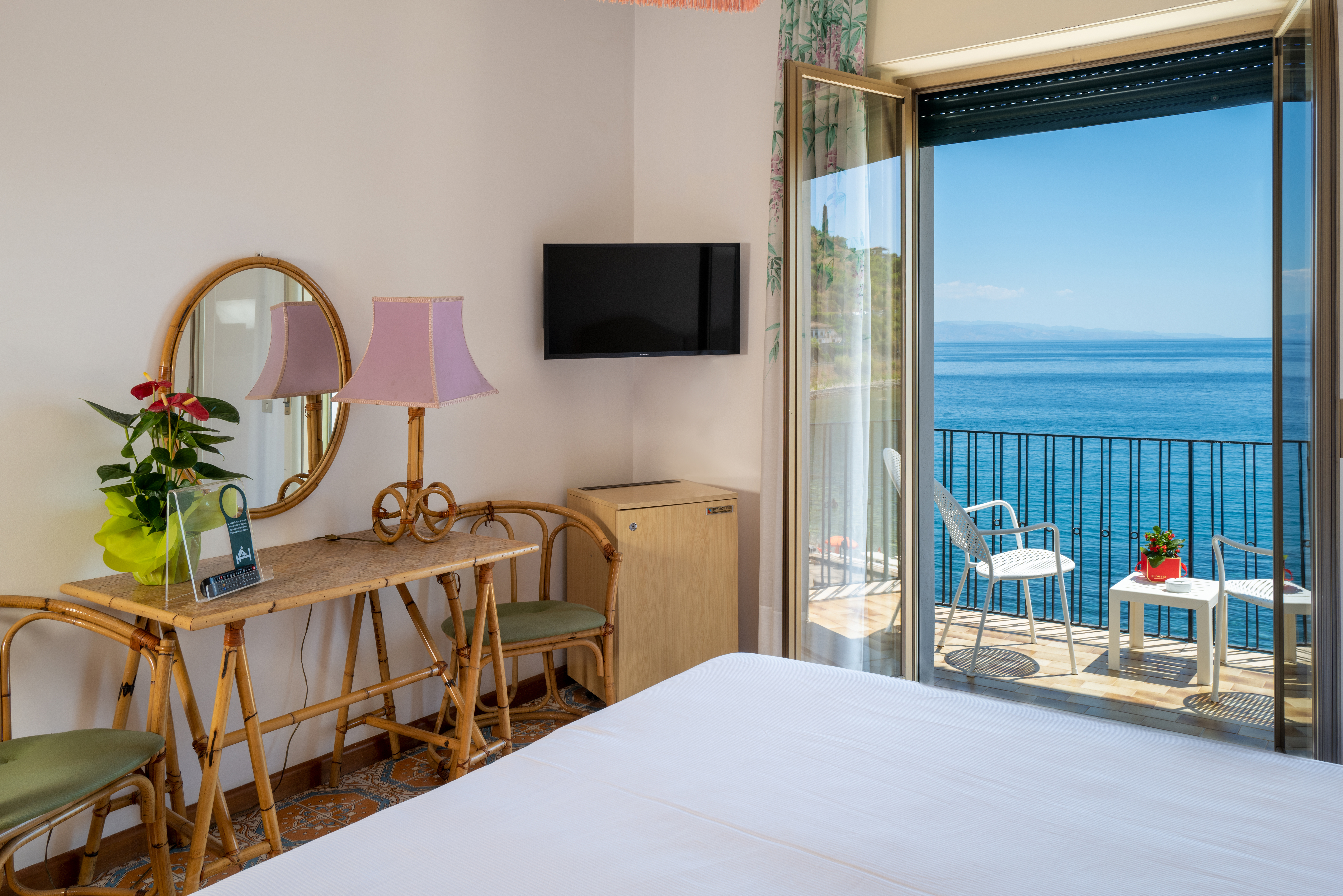 Double Single with Balcony